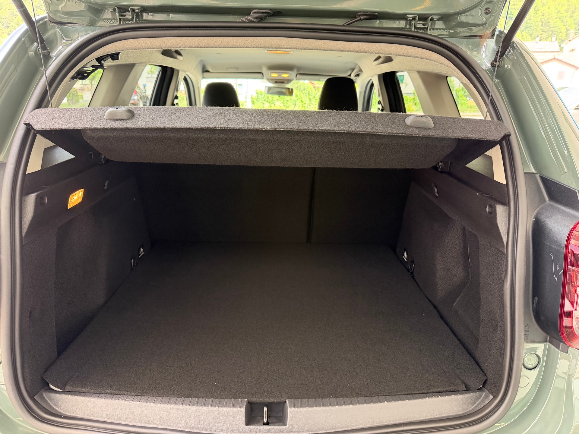 DACIA Duster TCe 150 Journey+ 4x4-image-8