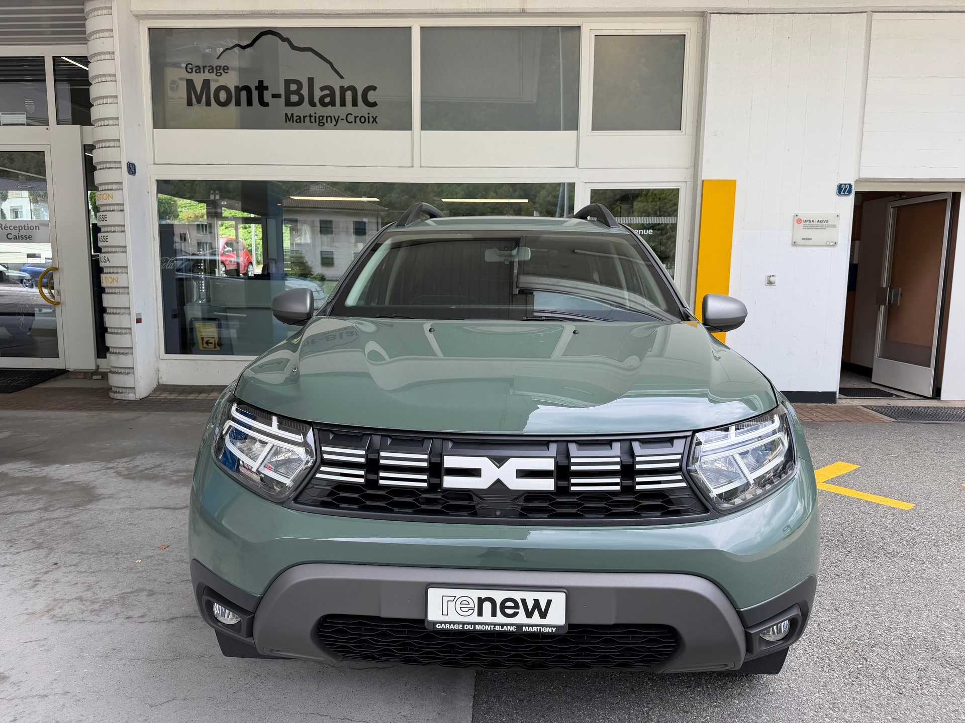 DACIA Duster TCe 150 Journey+ 4x4-image-4
