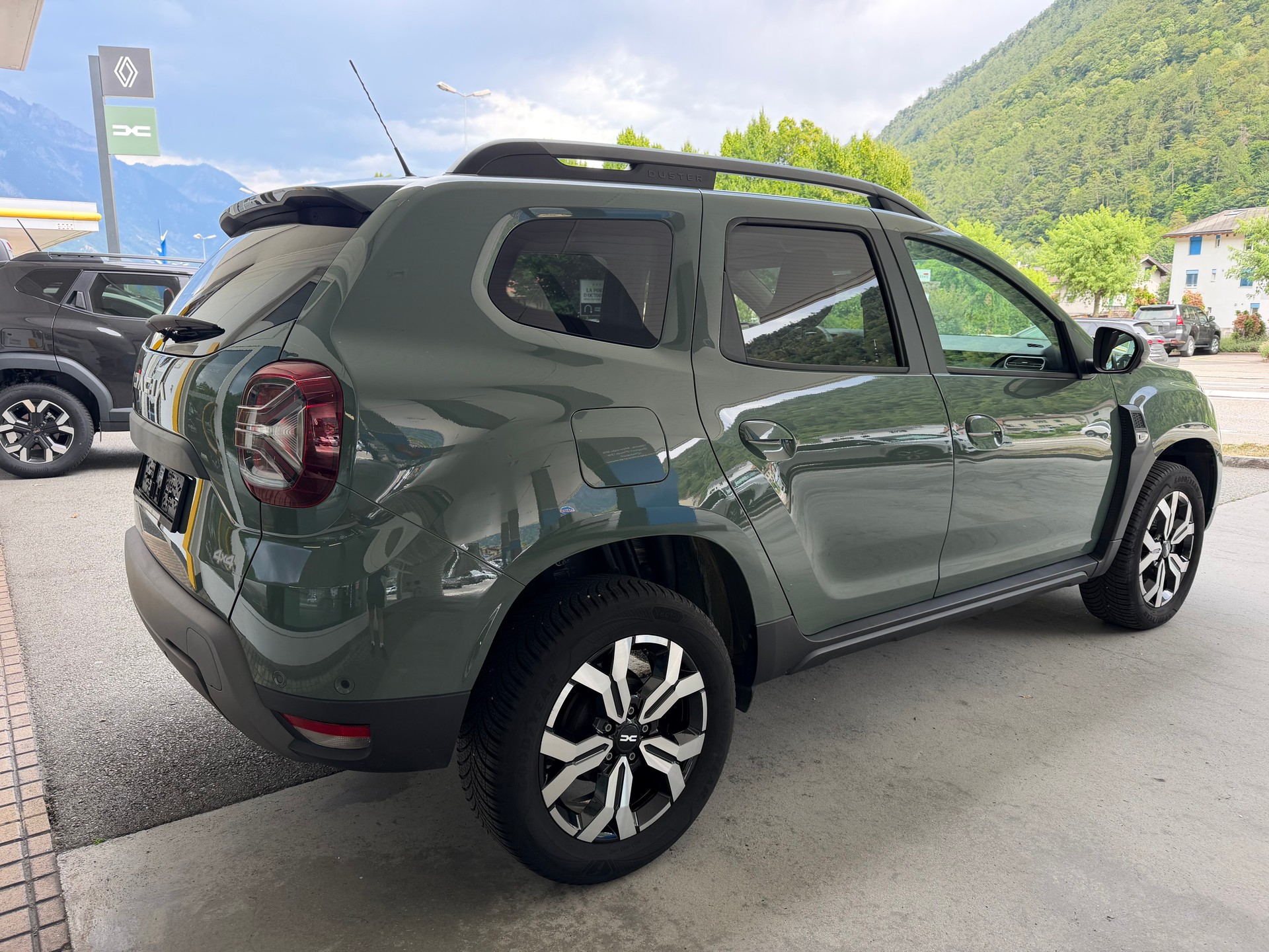 DACIA Duster TCe 150 Journey+ 4x4-image-2