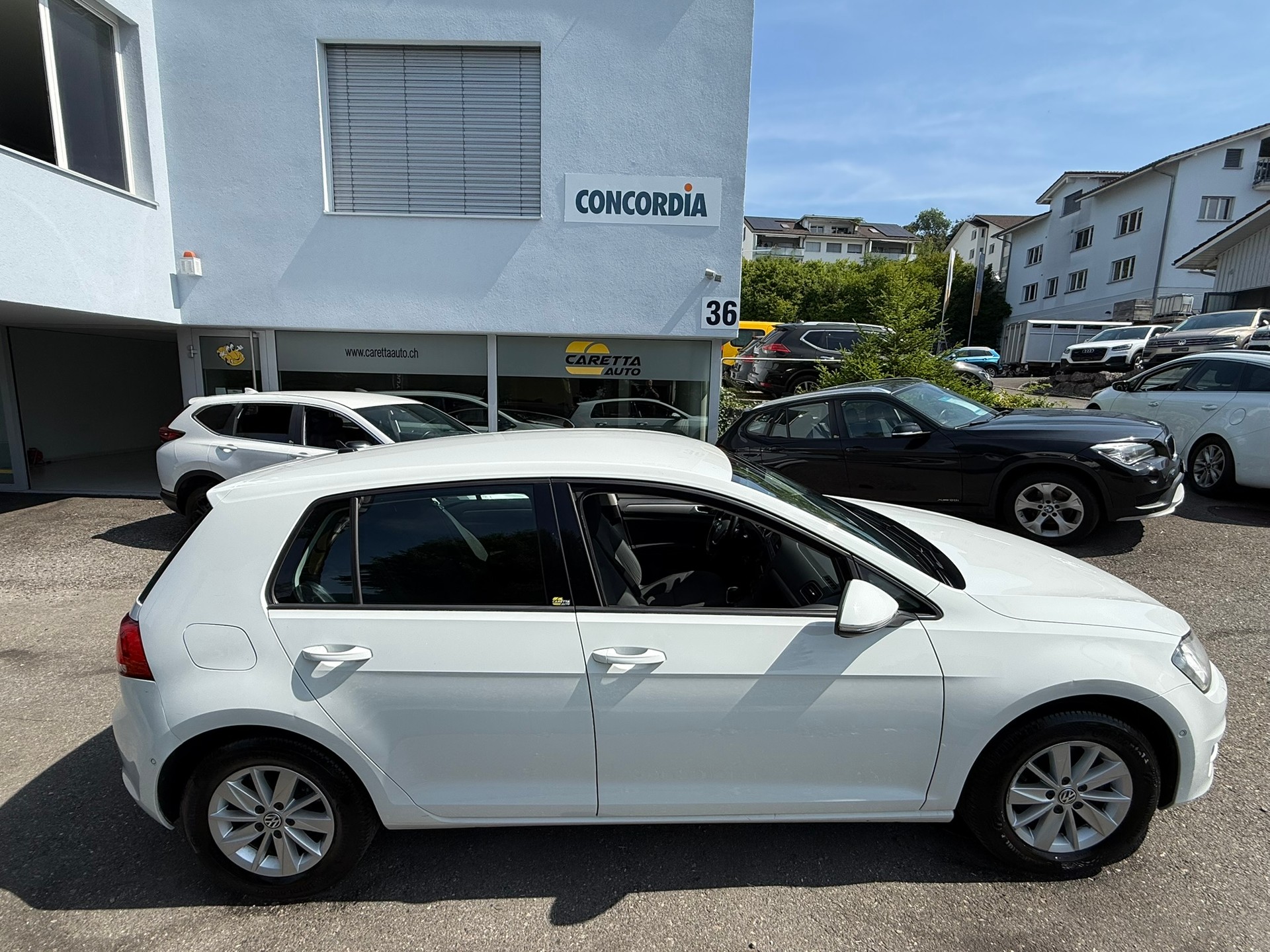 VW Golf 1.4 TSI 65th Edition DSG-image-7