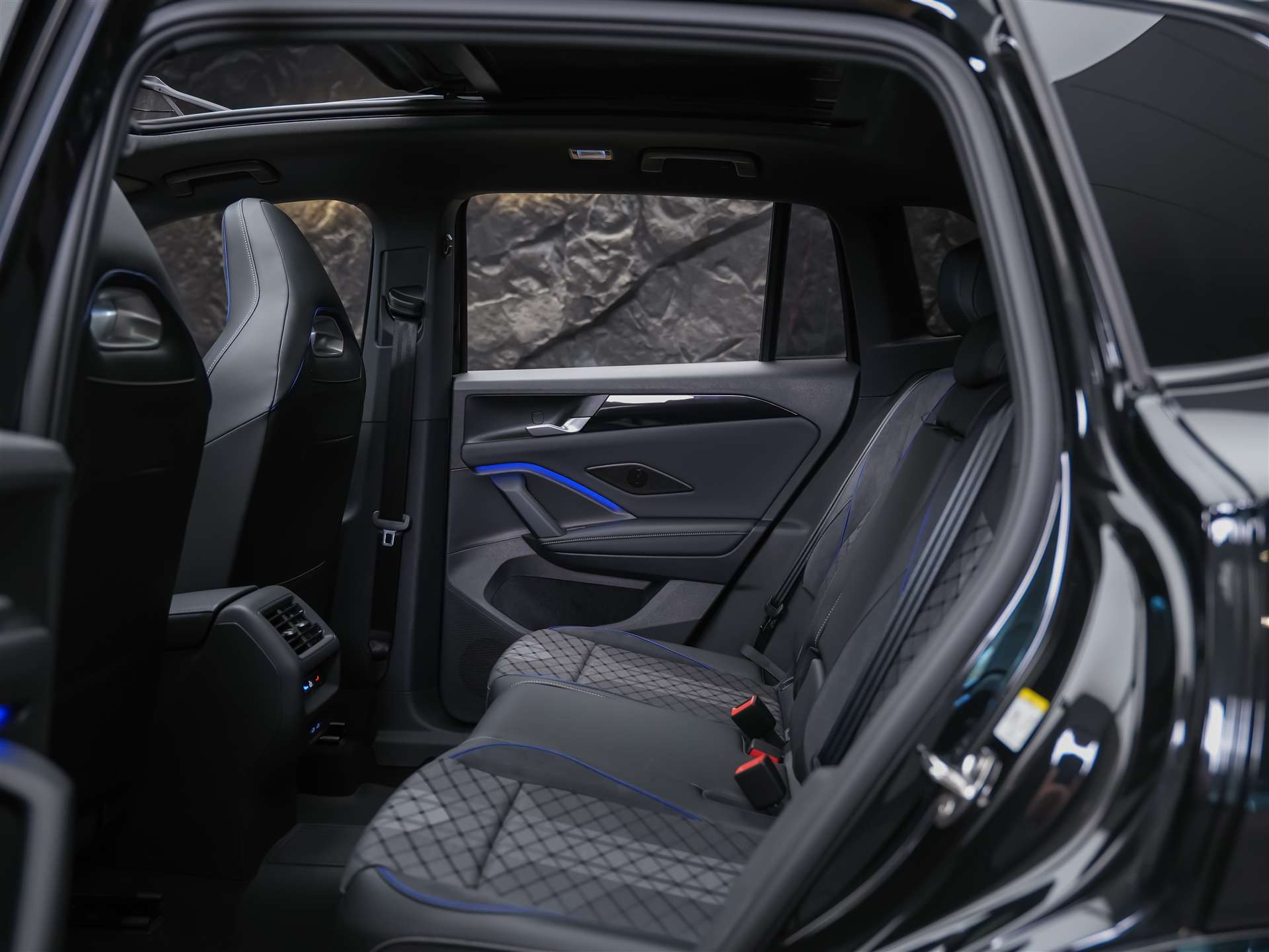 VW Tiguan 2.0 TDI SCR R-Line 4Motion DSG *Massage*Abstandsregler*Panorama*-image-13