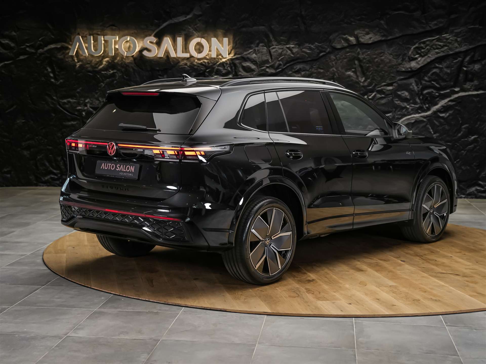 VW Tiguan 2.0 TDI SCR R-Line 4Motion DSG *Massage*Abstandsregler*Panorama*-image-4