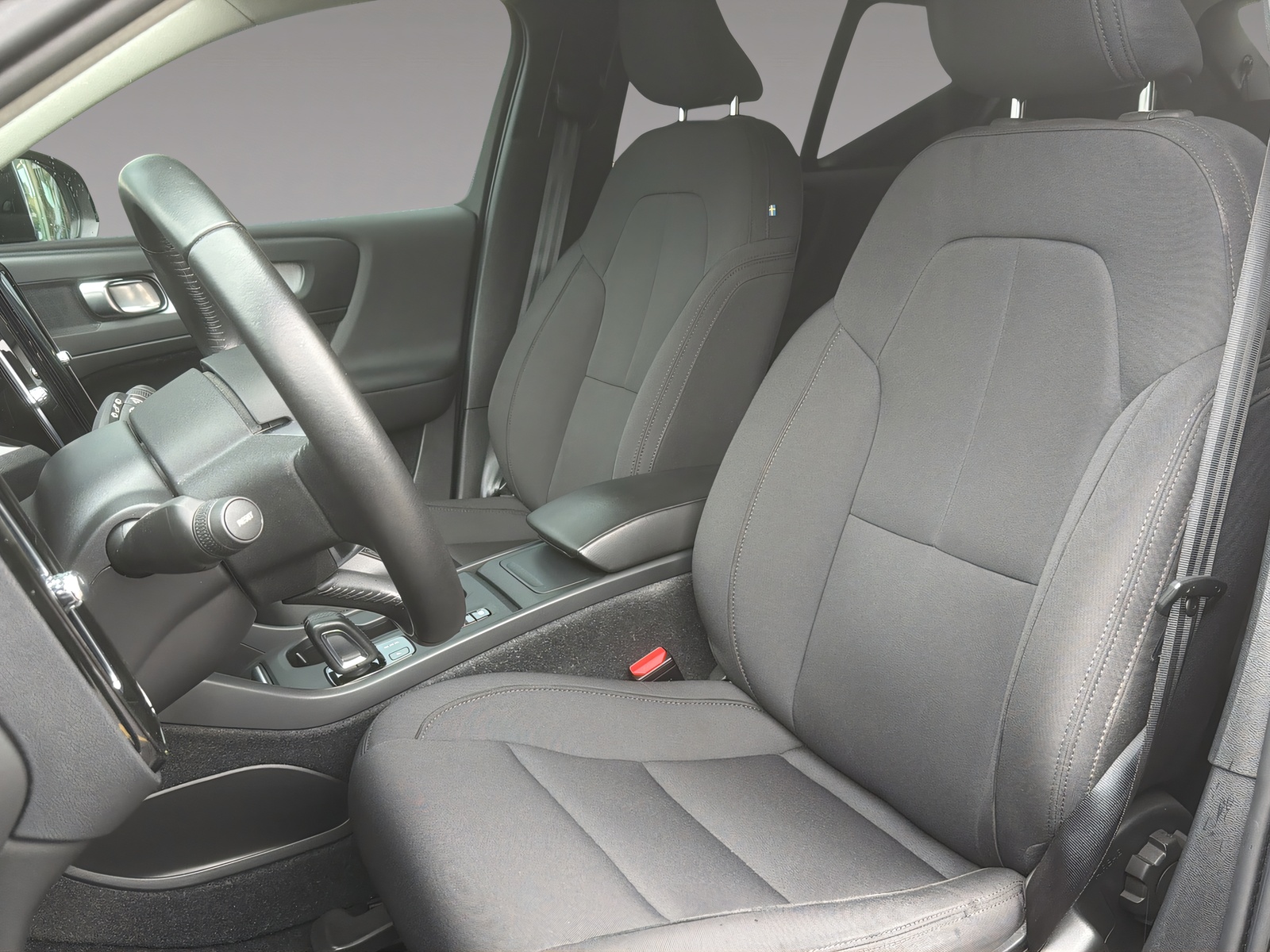 VOLVO XC40 1.5 T2 Momentum-image-5