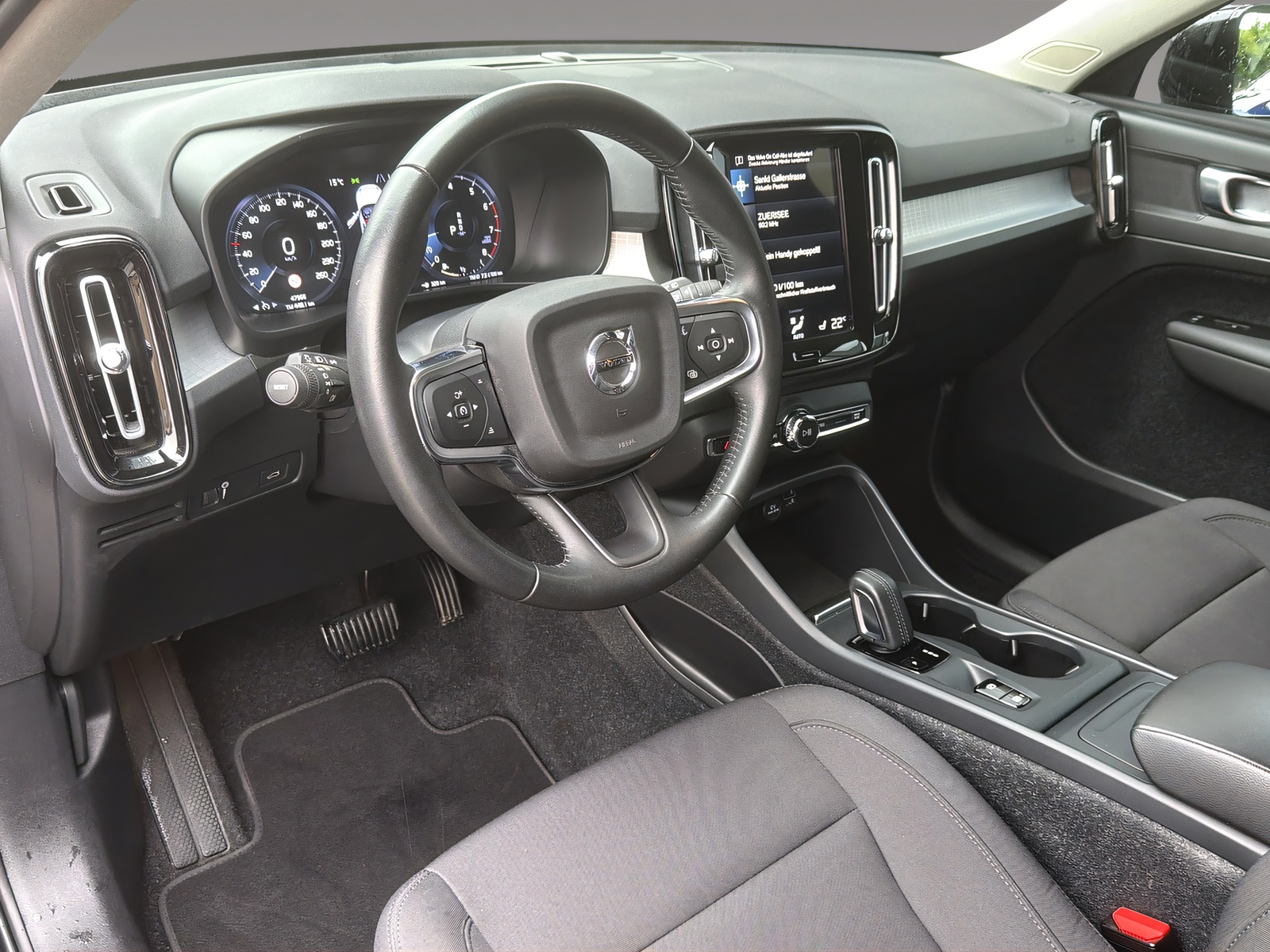 VOLVO XC40 1.5 T2 Momentum-image-7