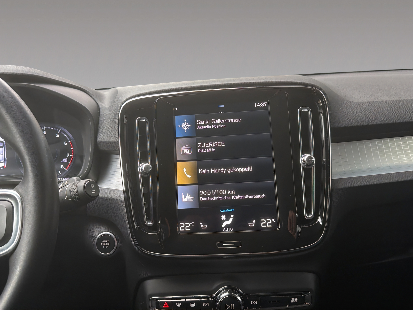 VOLVO XC40 1.5 T2 Momentum-image-10