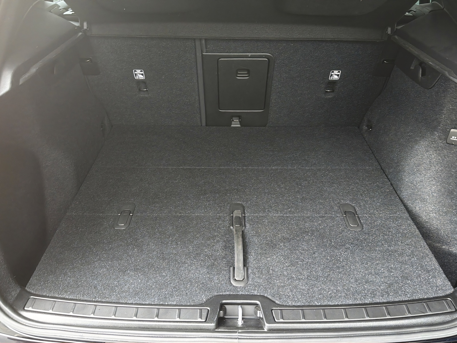 VOLVO XC40 1.5 T2 Momentum-image-17