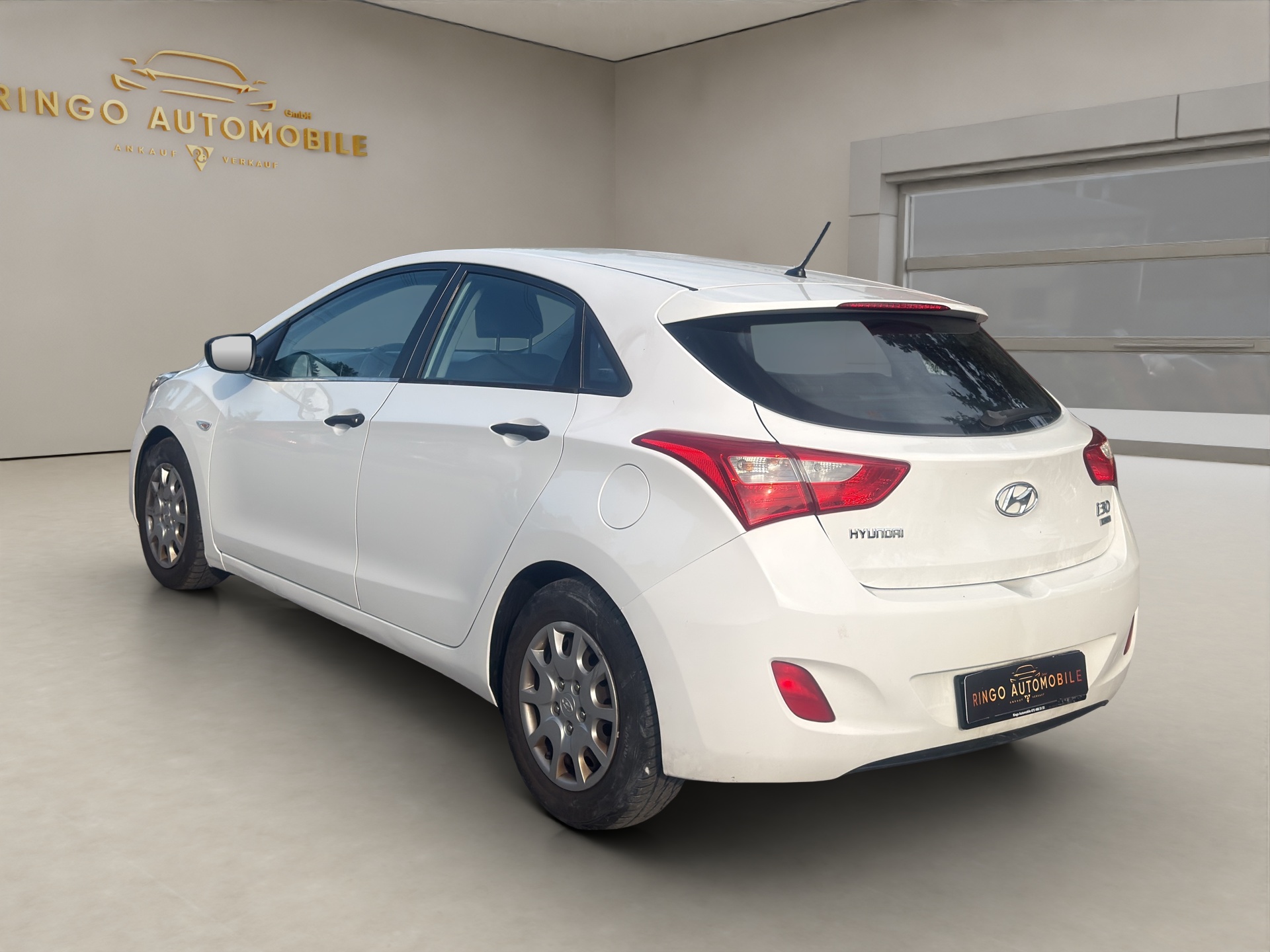 HYUNDAI i30 1.4 CRDI-image-4