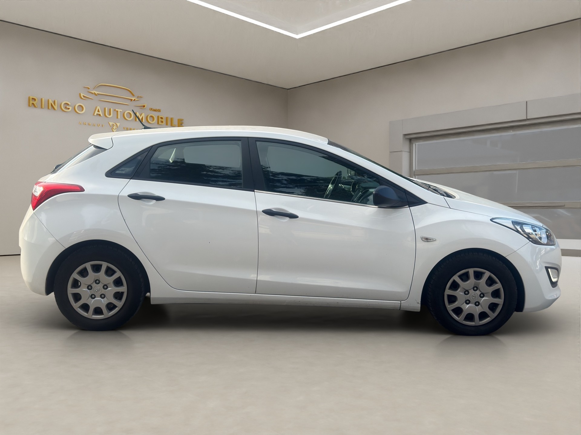 HYUNDAI i30 1.4 CRDI-image-7