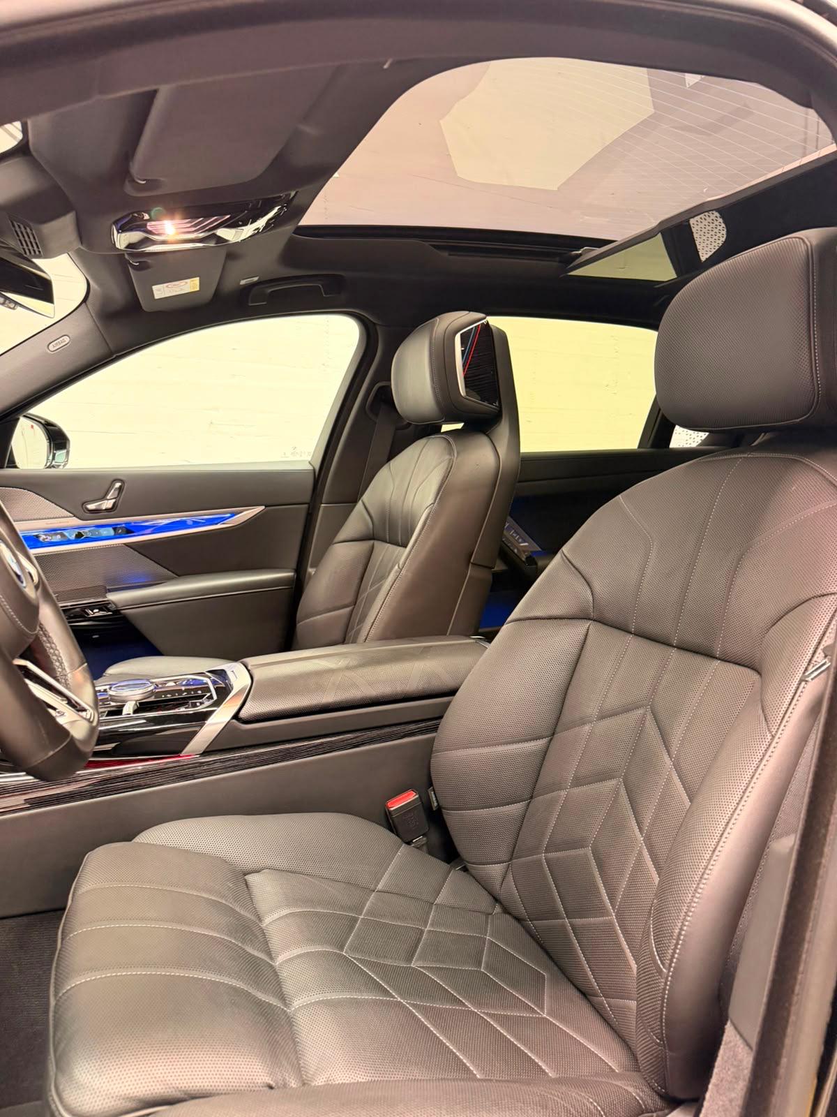 BMW 750e xDrive M Sport All Balck Performance Steptronic 4Jahre Garantie & Gratisservice Vollausstattung-image-13