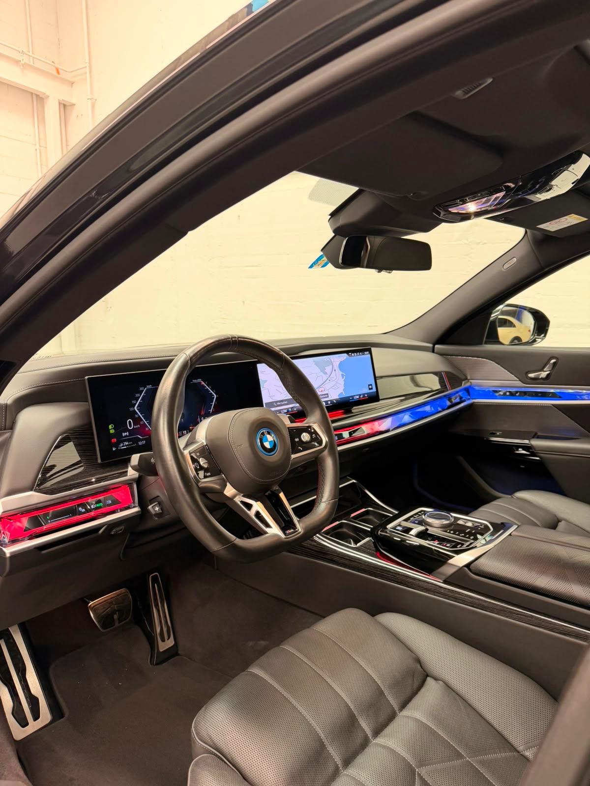 BMW 750e xDrive M Sport All Balck Performance Steptronic 4Jahre Garantie & Gratisservice Vollausstattung-image-10