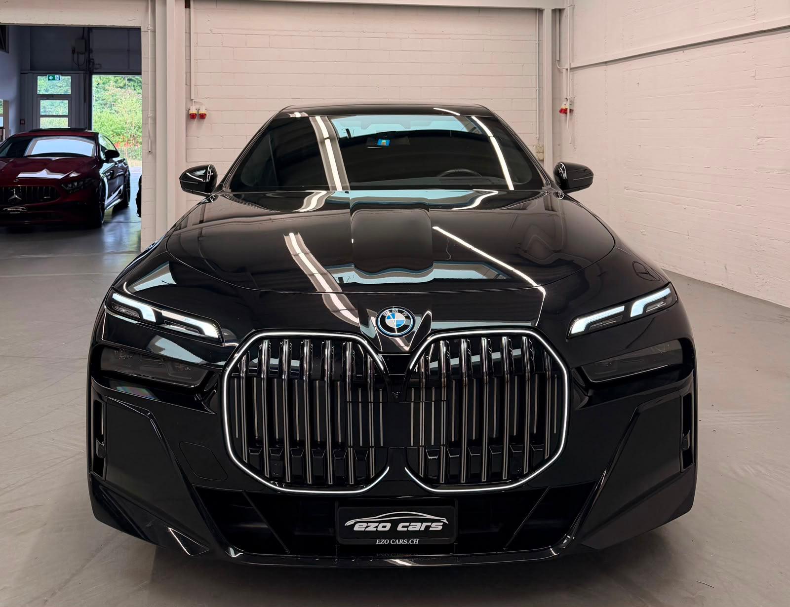 BMW 750e xDrive M Sport All Balck Performance Steptronic 4Jahre Garantie & Gratisservice Vollausstattung-showroom-element-3