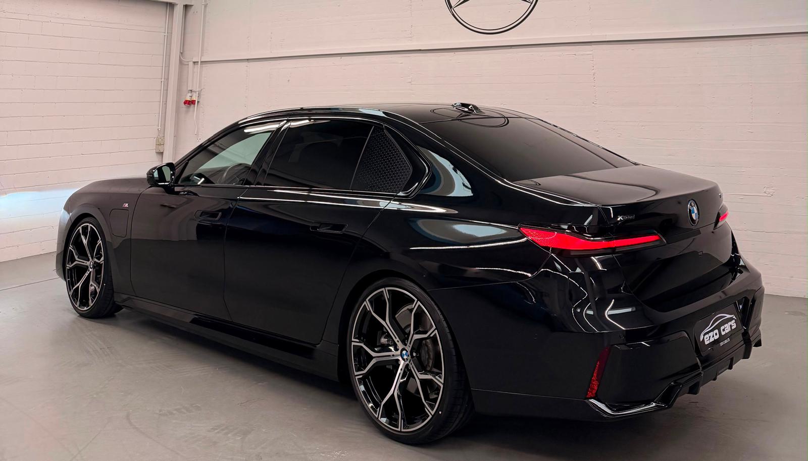 BMW 750e xDrive M Sport All Balck Performance Steptronic 4Jahre Garantie & Gratisservice Vollausstattung-image-4