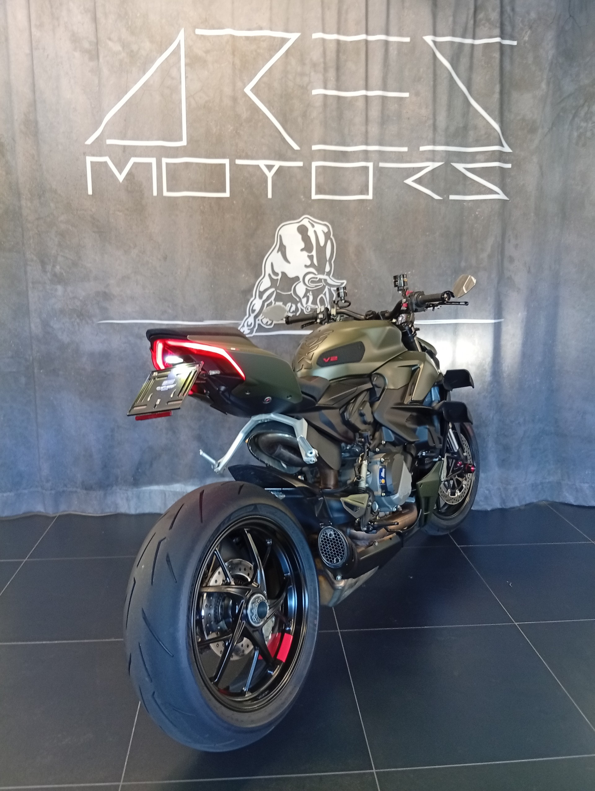 DUCATI Streetfighter V2-image-7