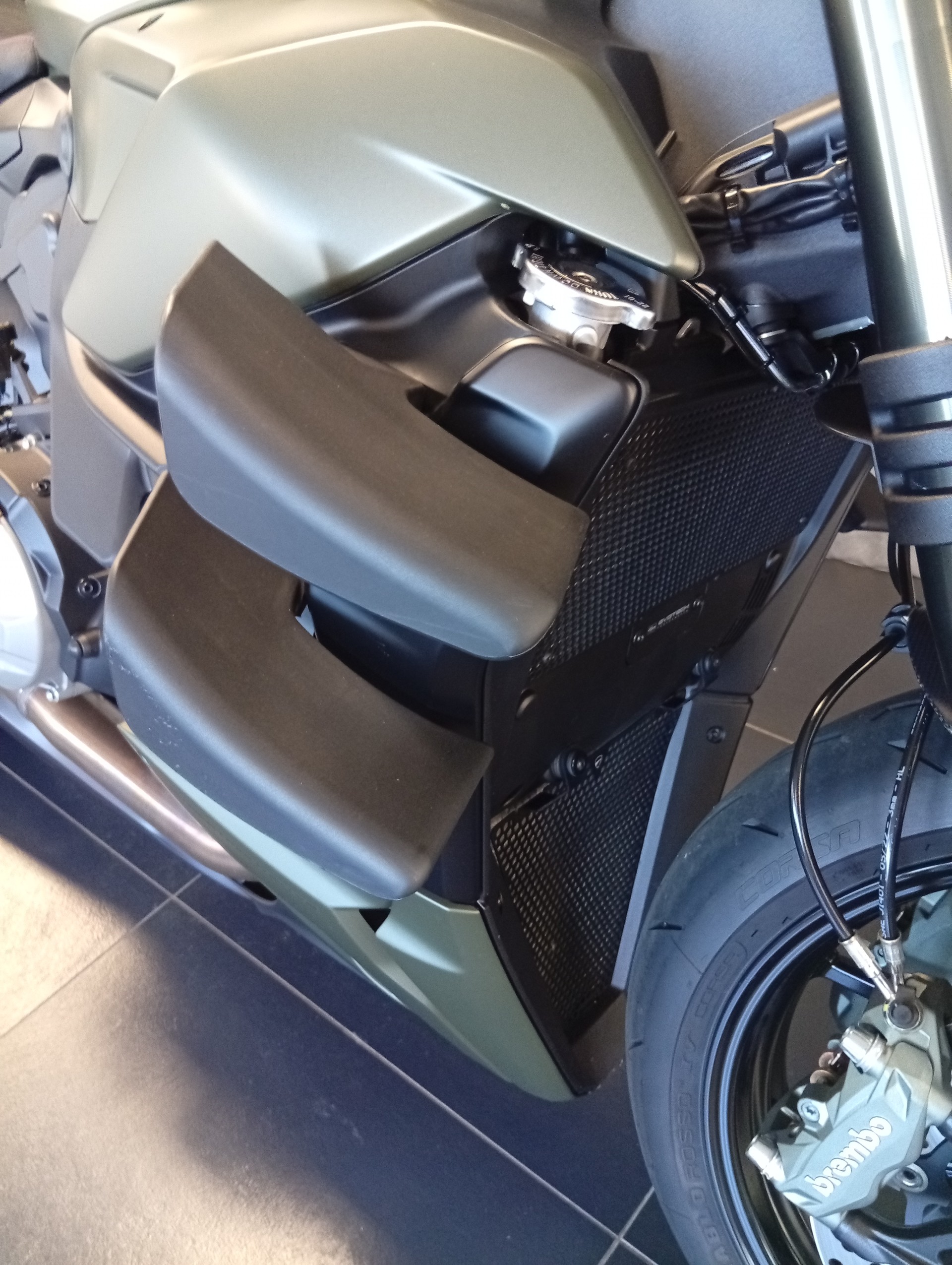 DUCATI Streetfighter V2-image-10