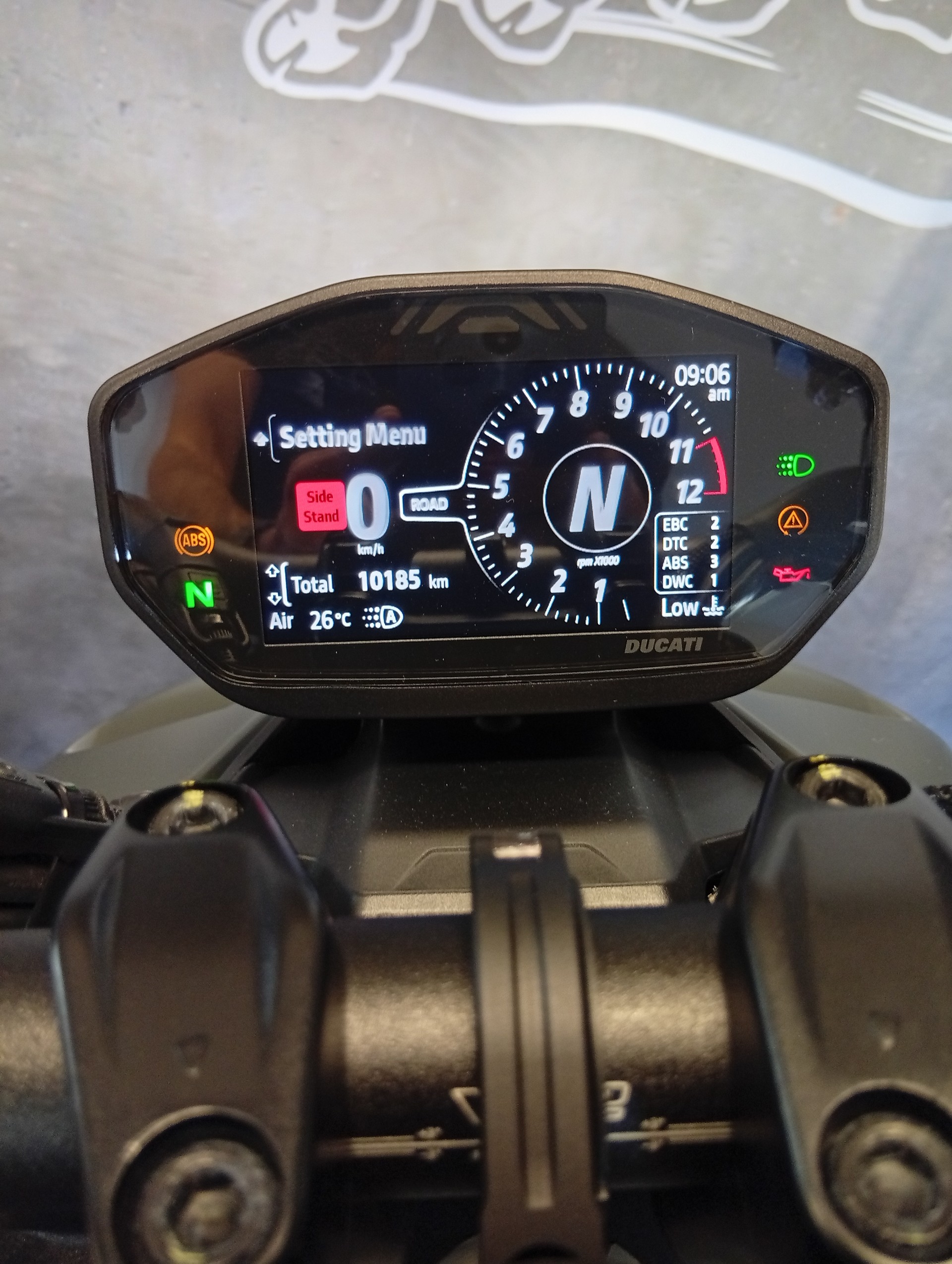 DUCATI Streetfighter V2-image-8