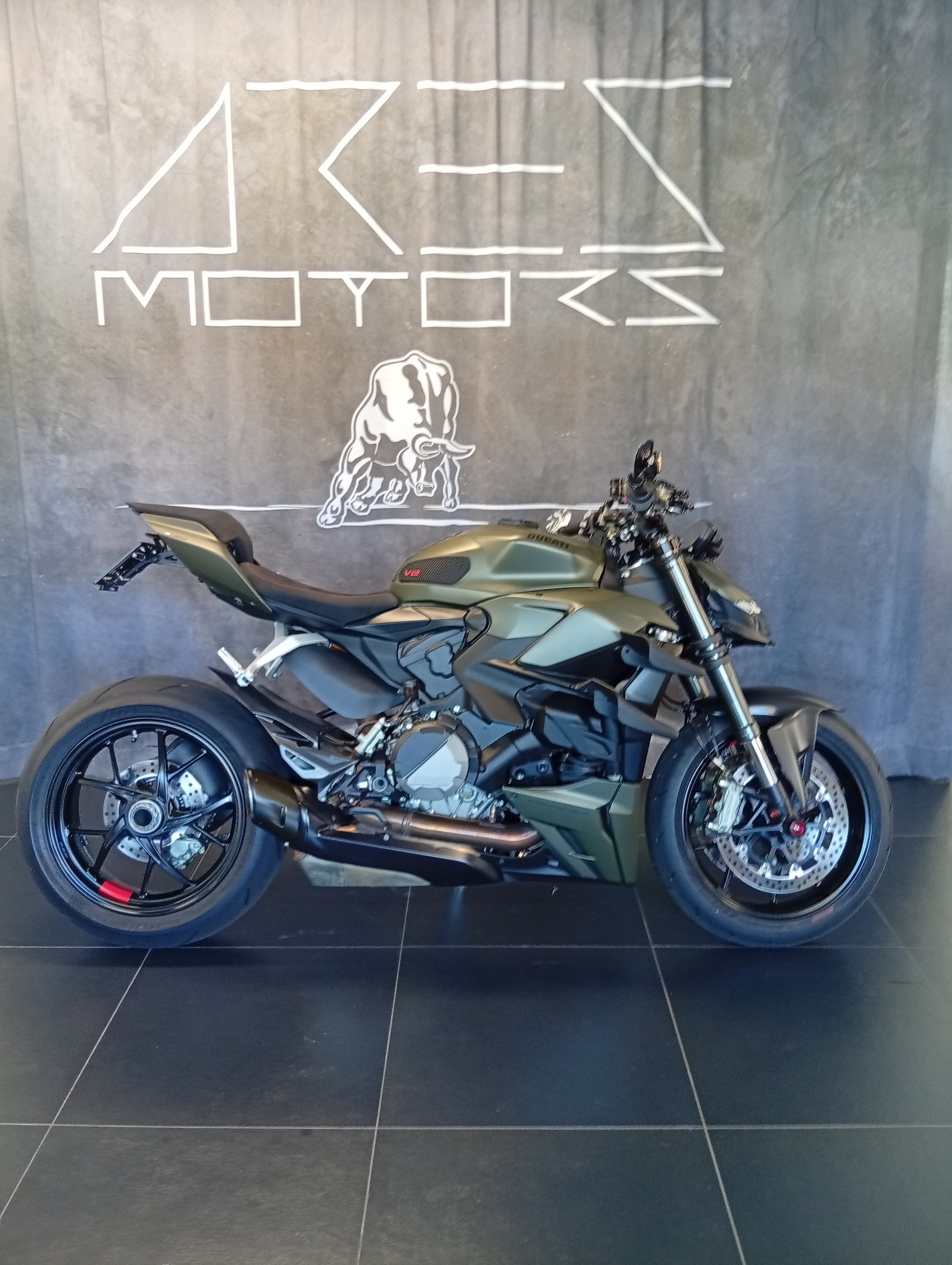 DUCATI Streetfighter V2