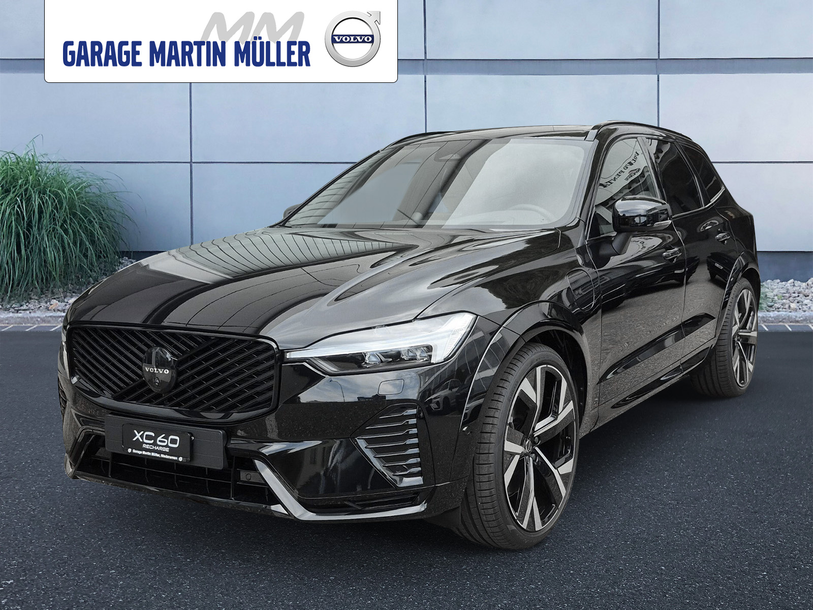 VOLVO XC60 2.0 T6 TE Black Edition eAWD-image-0