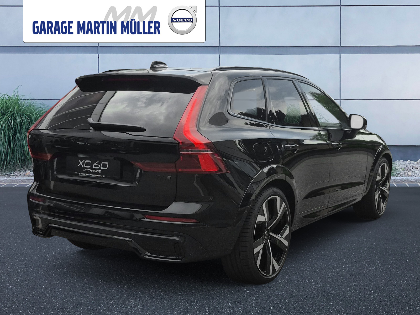 VOLVO XC60 2.0 T6 TE Black Edition eAWD-image-4