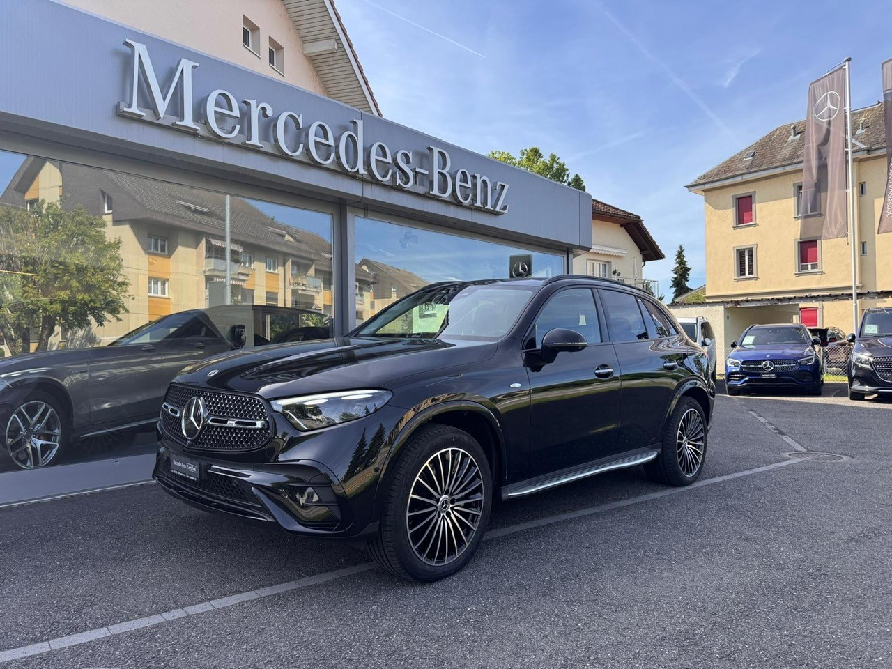 MERCEDES-BENZ GLC 300 e 4Matic EQ Star 9G-Tronic-showroom-element-1