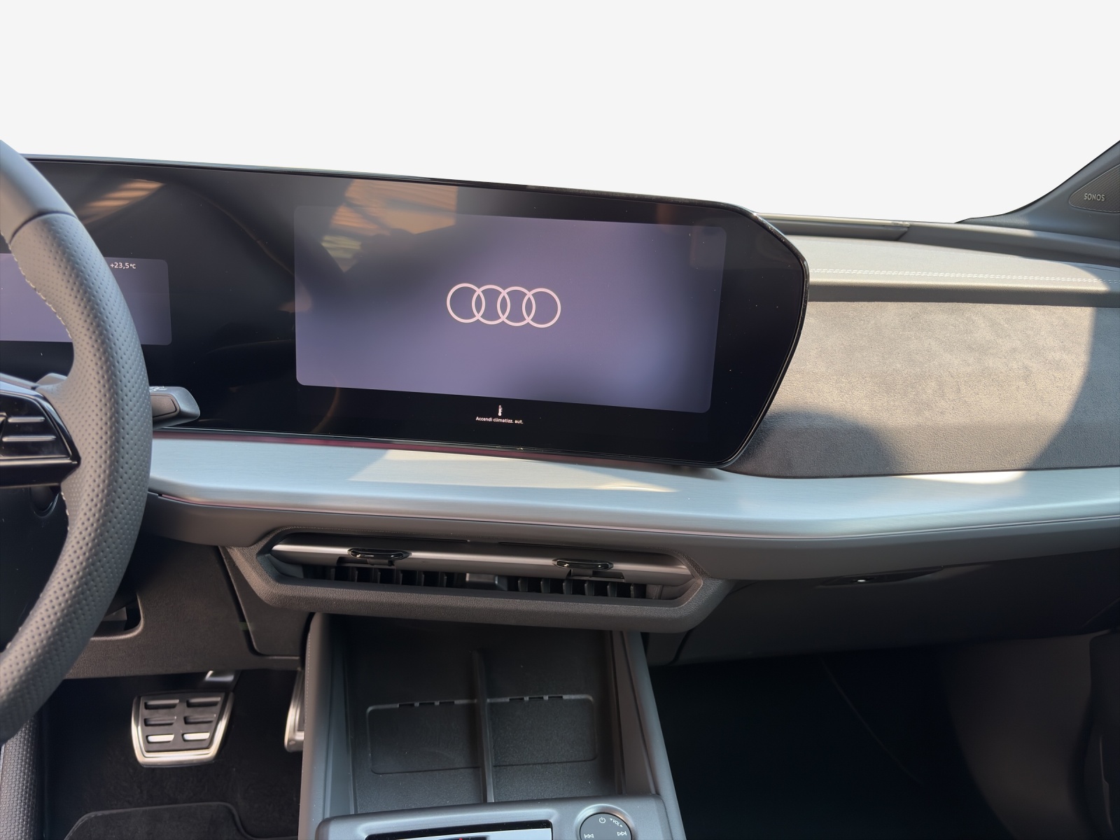 AUDI Q4 e-tron SUV quattro performance Swiss Ski-image-10