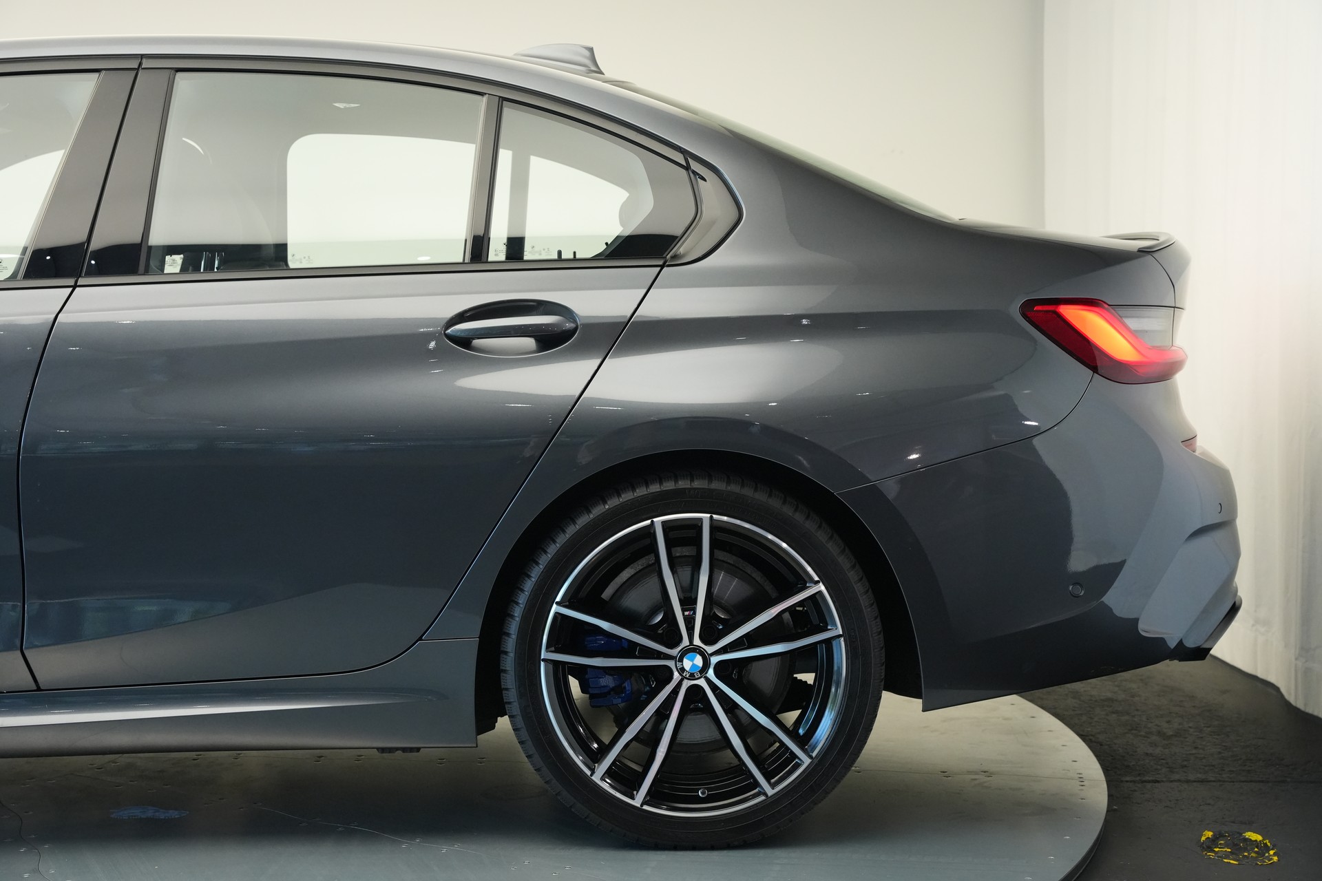 BMW M340d xDrive 48V Steptronic Sport *CH-Fahrzeug* *Glasdach* *HuD*-image-45