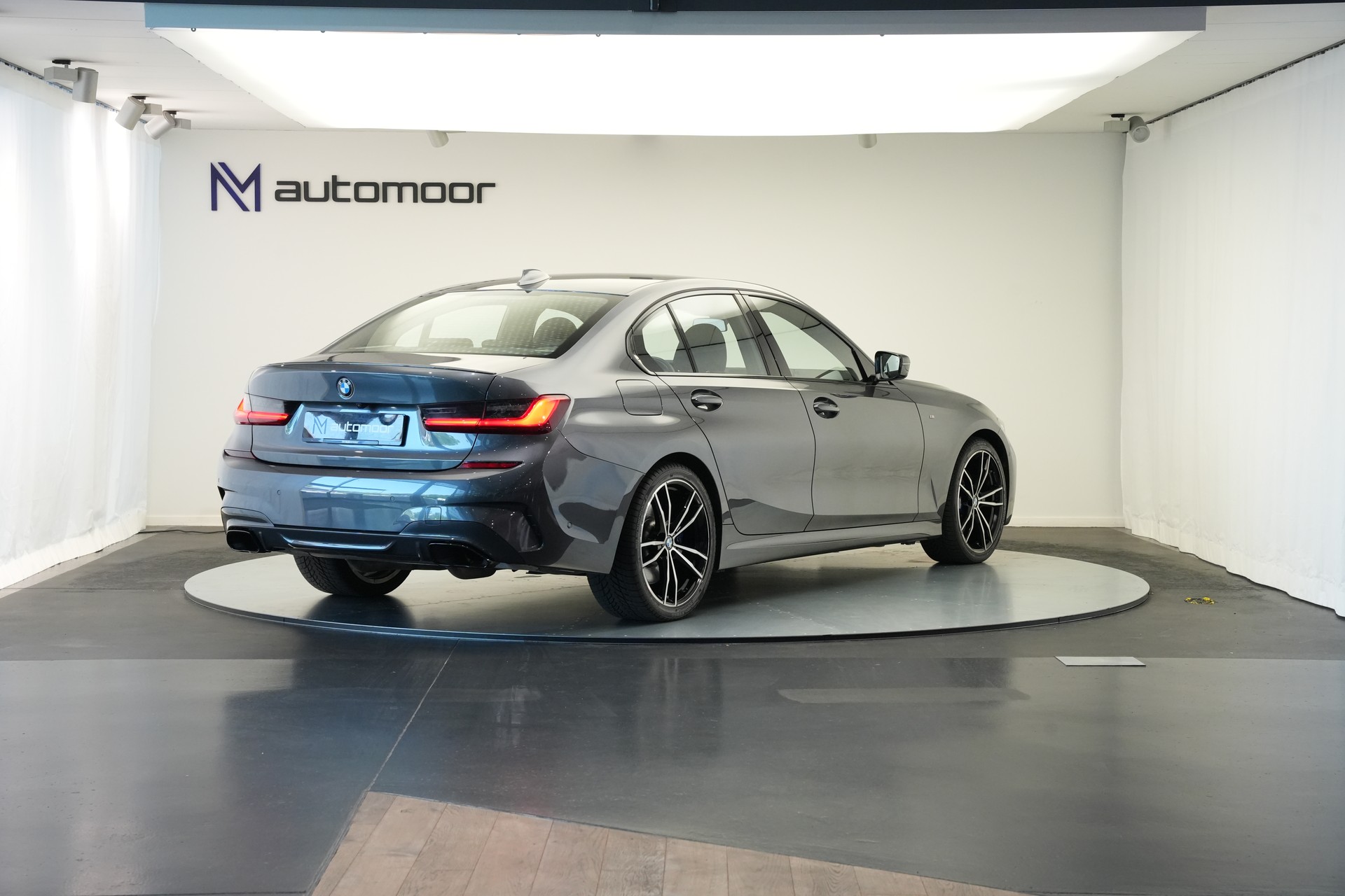 BMW M340d xDrive 48V Steptronic Sport *CH-Fahrzeug* *Glasdach* *HuD*-image-4