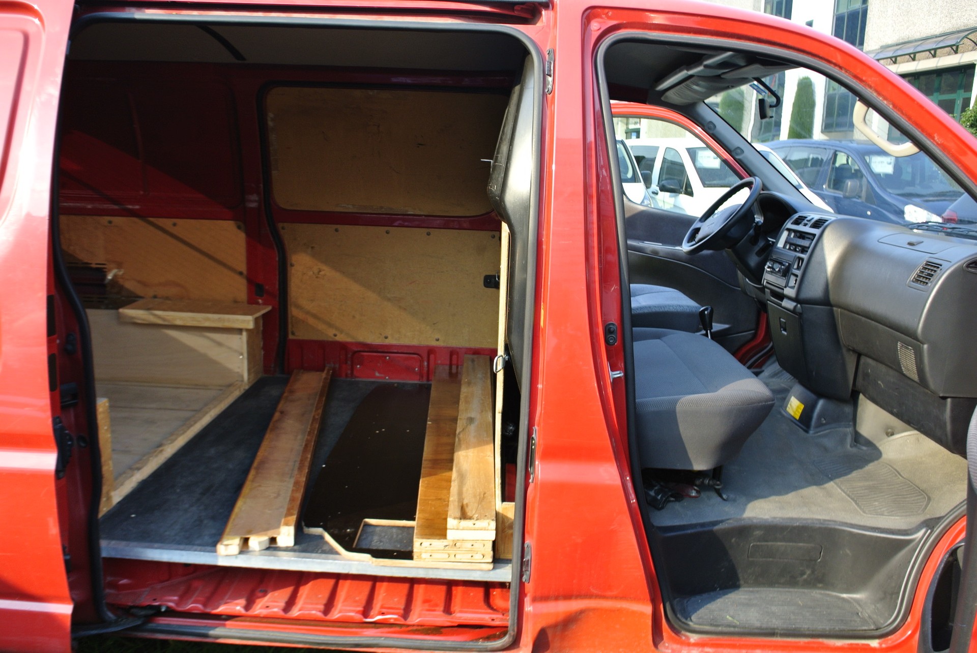 TOYOTA Hiace D-4D Van 4WD SWB-image-10