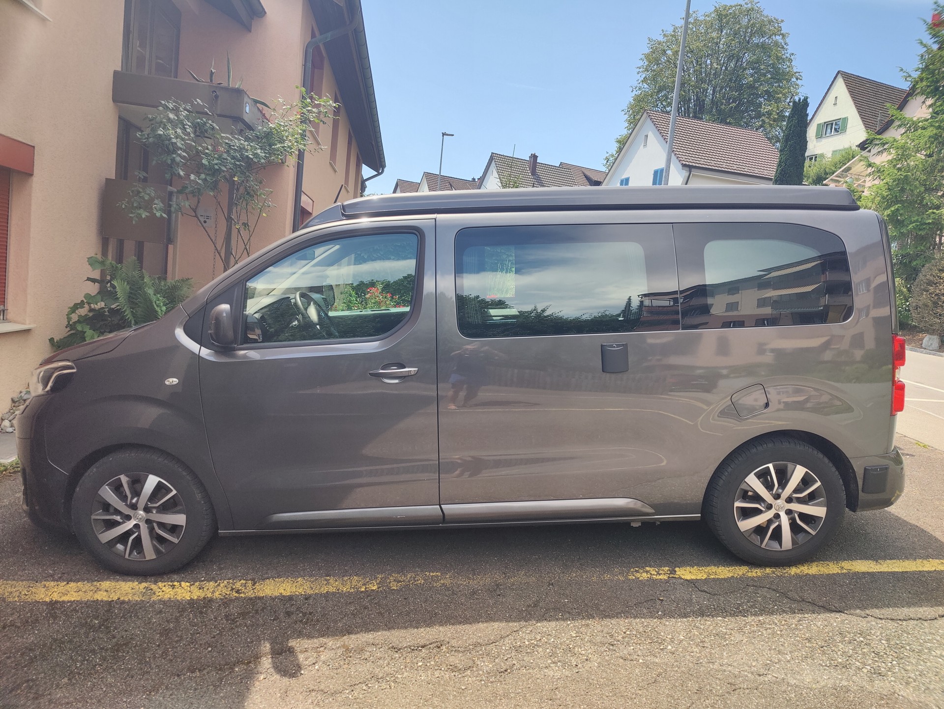 TOYOTA 2.0 D-image-2