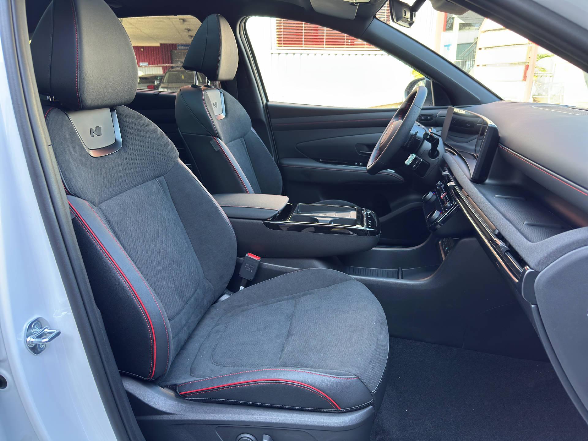 HYUNDAI Tucson 1.6 T-GDi HEV N-Line Sunroof 4WD MY27-image-11