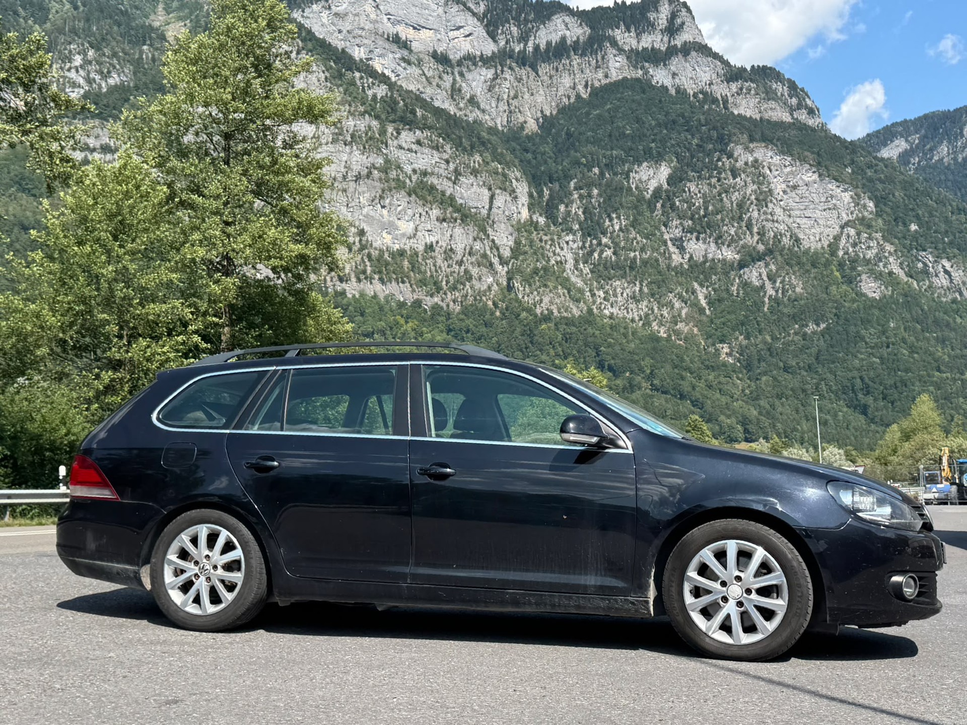 VW Golf Variant 1.6 TDI Comfortline 4Motion-image-3