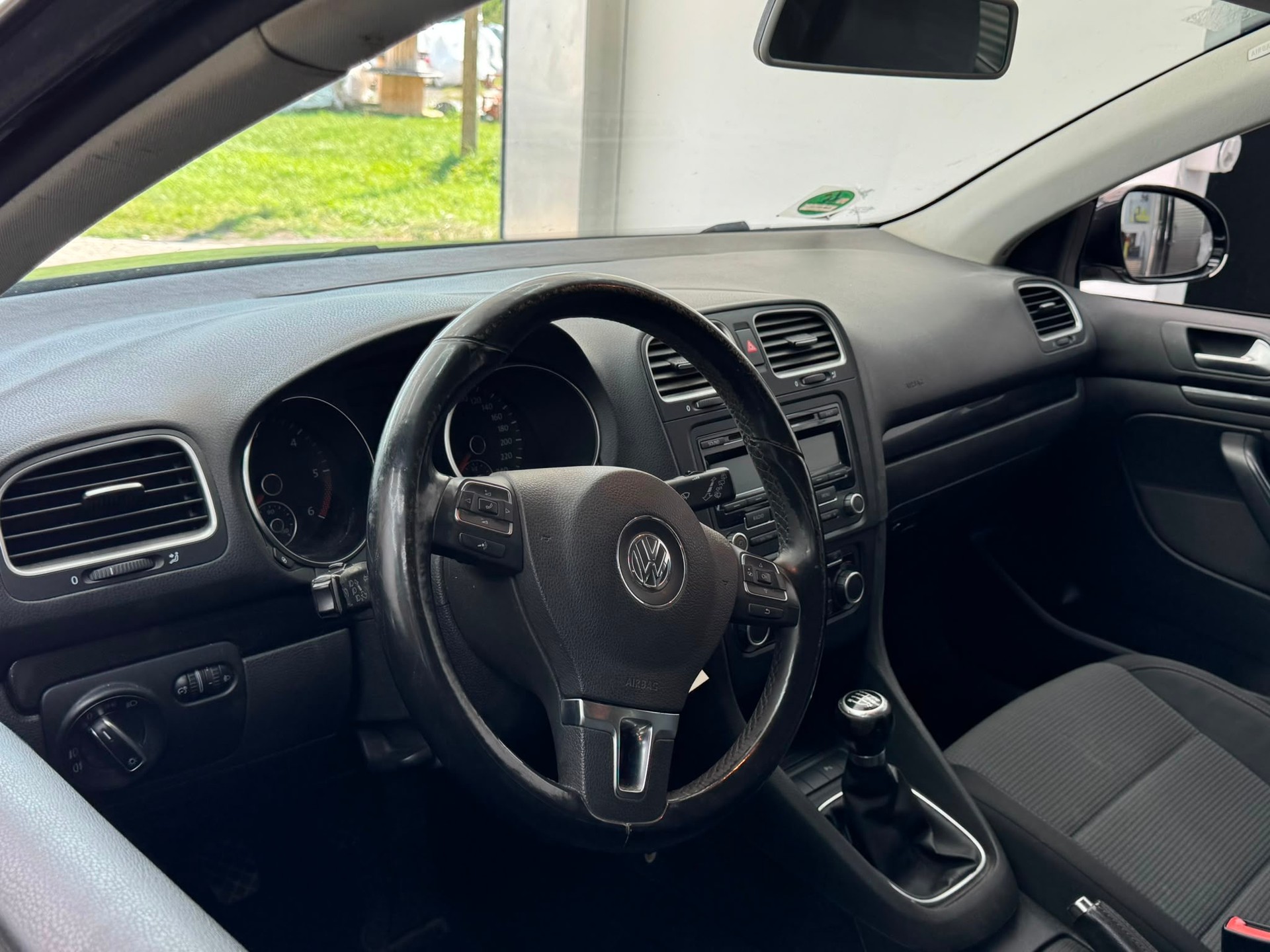 VW Golf Variant 1.6 TDI Comfortline 4Motion-image-14