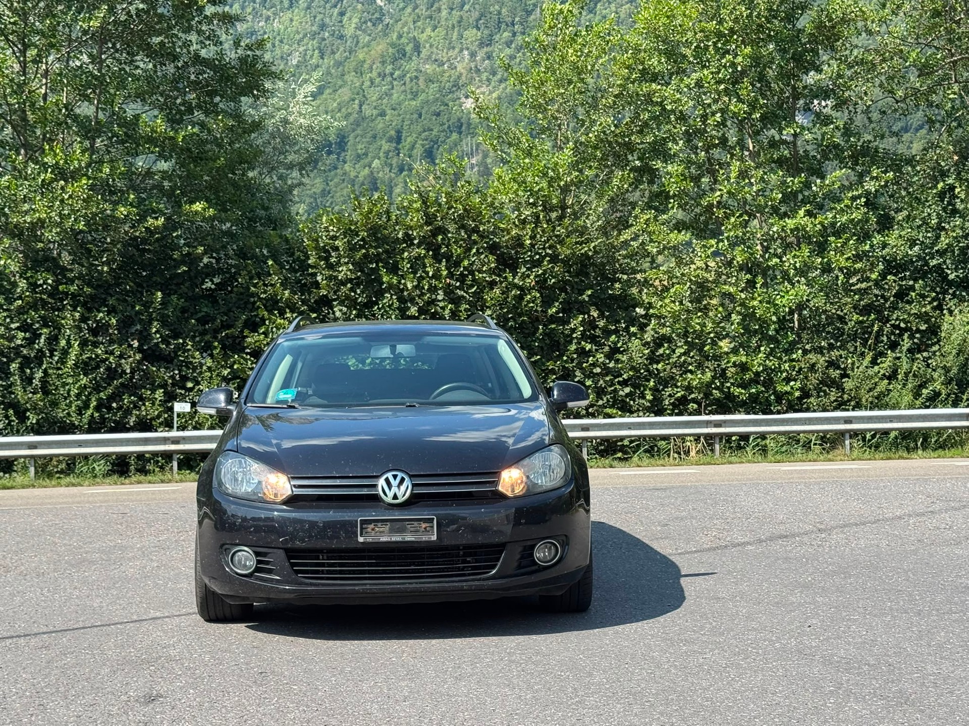 VW Golf Variant 1.6 TDI Comfortline 4Motion-image-0