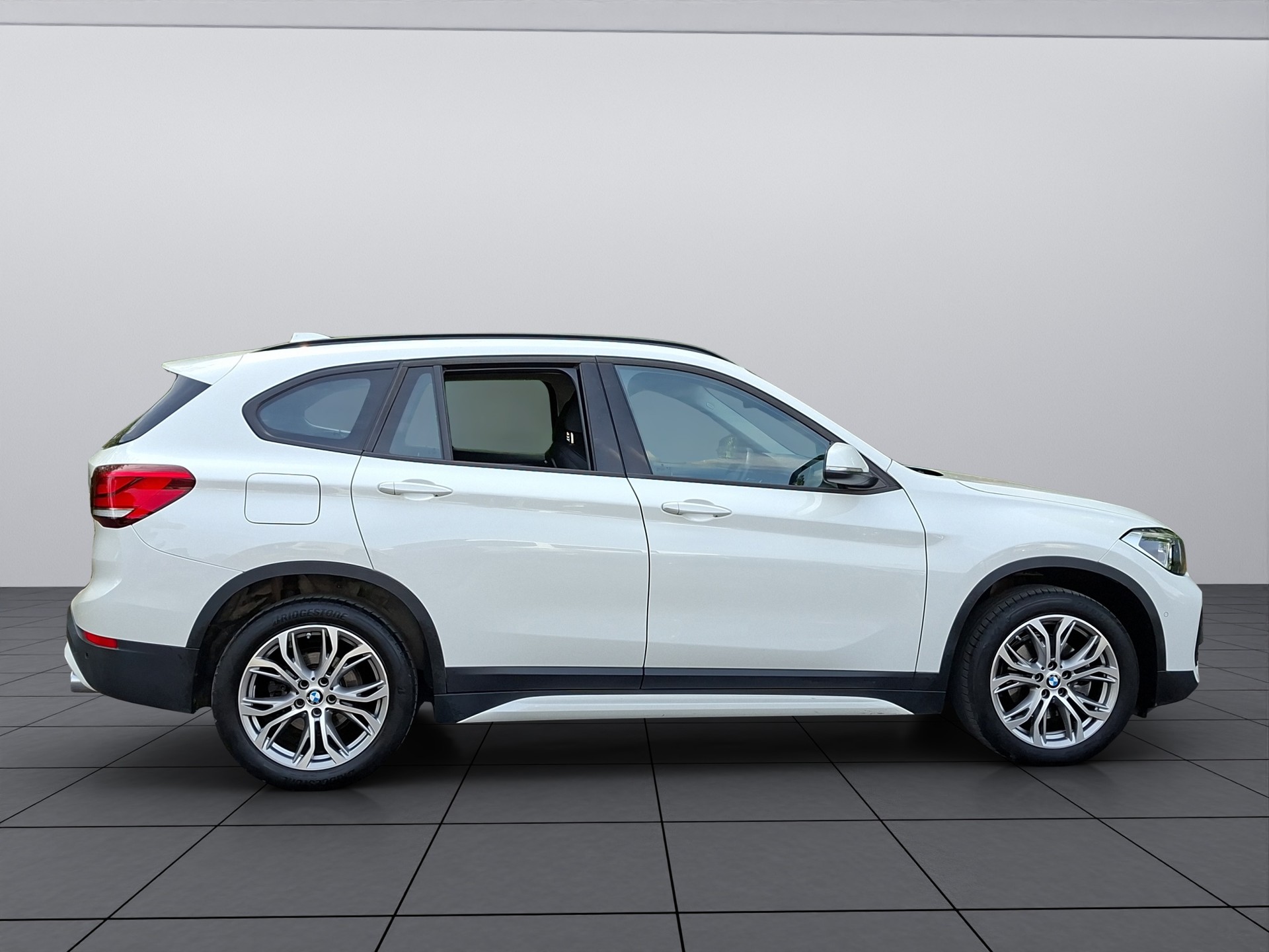 BMW X1 xDrive 18d Steptronic-image-3
