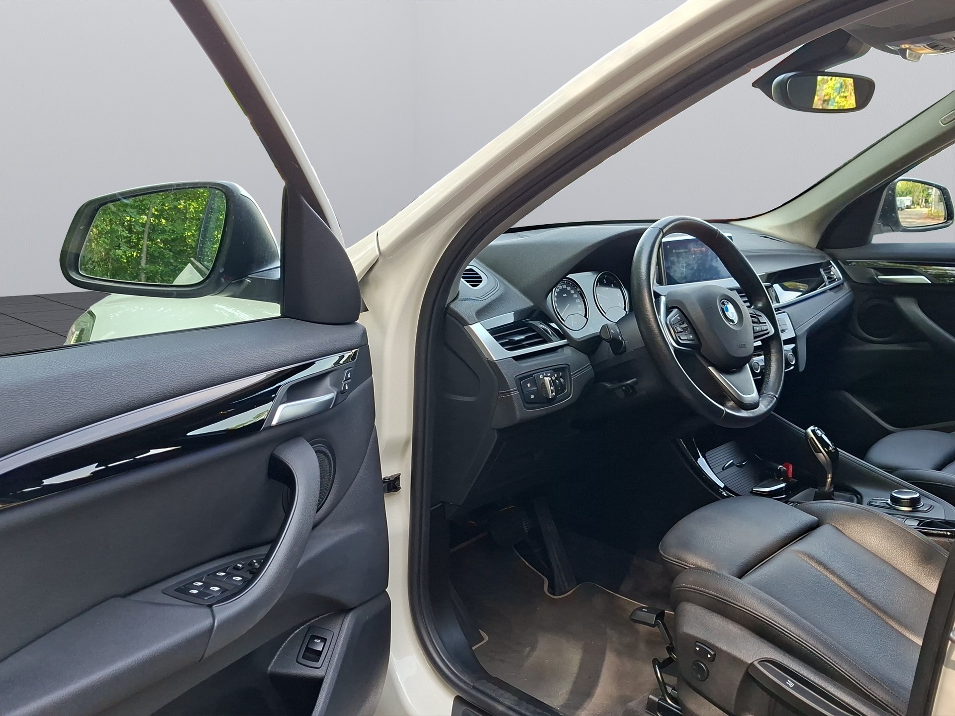 BMW X1 xDrive 18d Steptronic-image-8