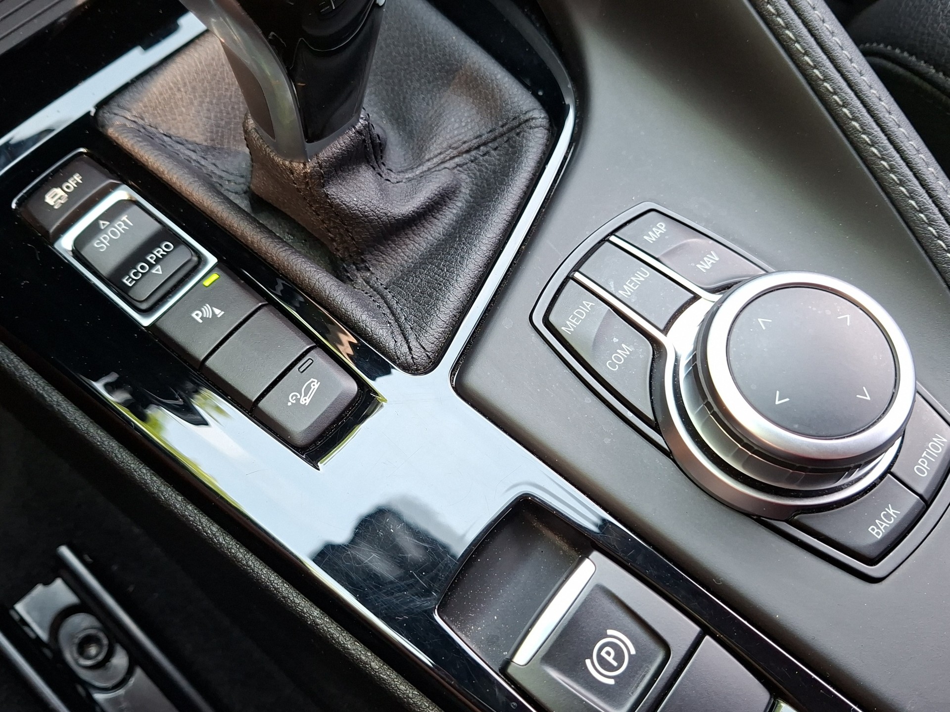 BMW X1 xDrive 18d Steptronic-image-18