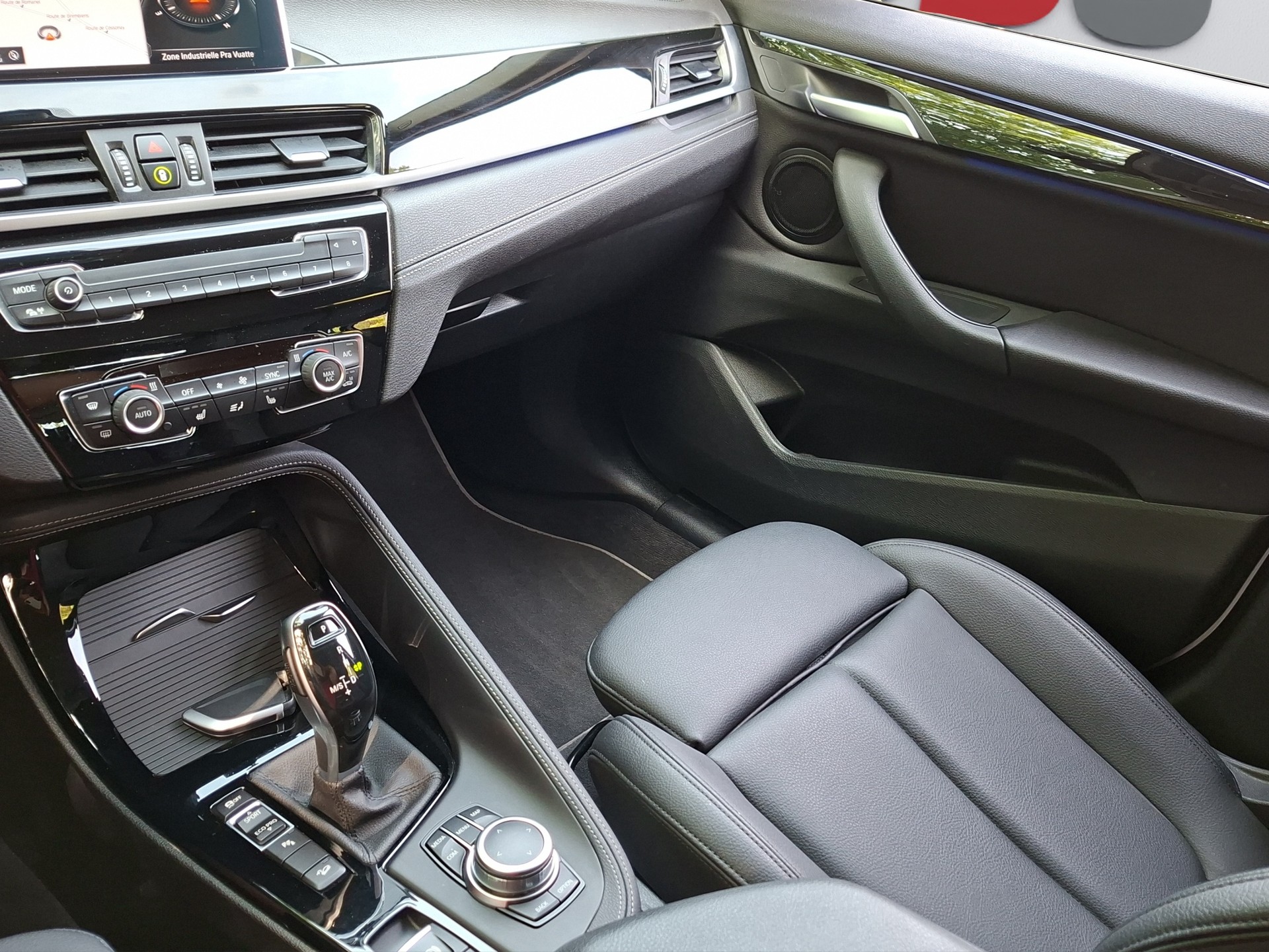 BMW X1 xDrive 18d Steptronic-image-14