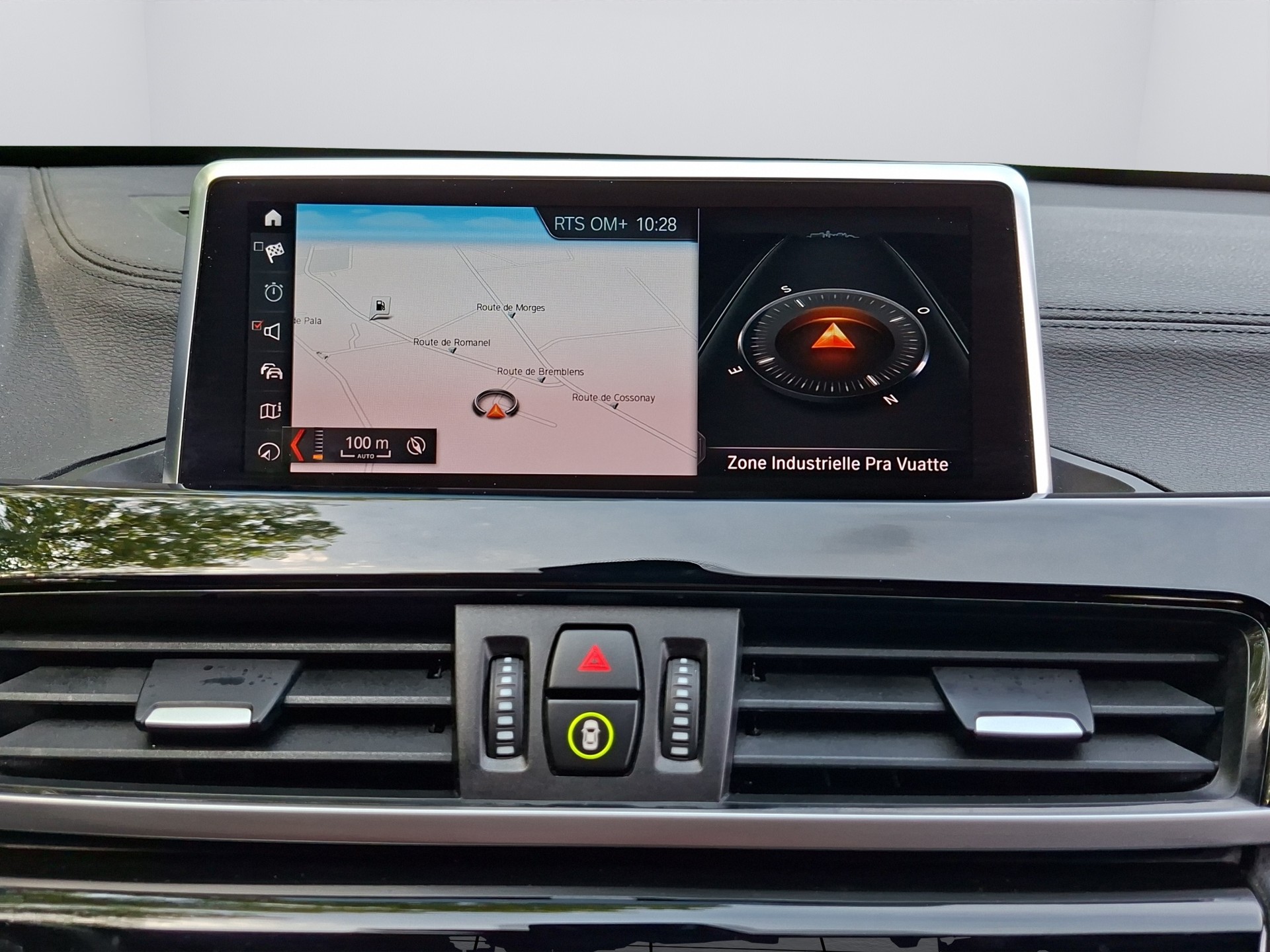 BMW X1 xDrive 18d Steptronic-image-15