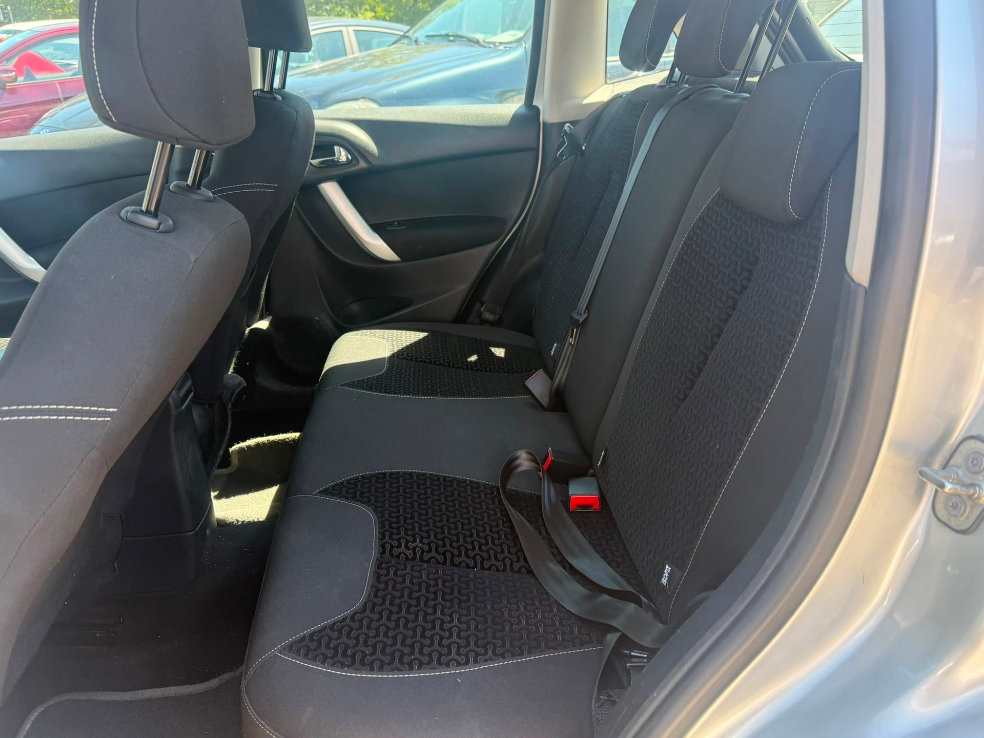 CITROEN C3 1.6 16V HDi Exclusive-image-10