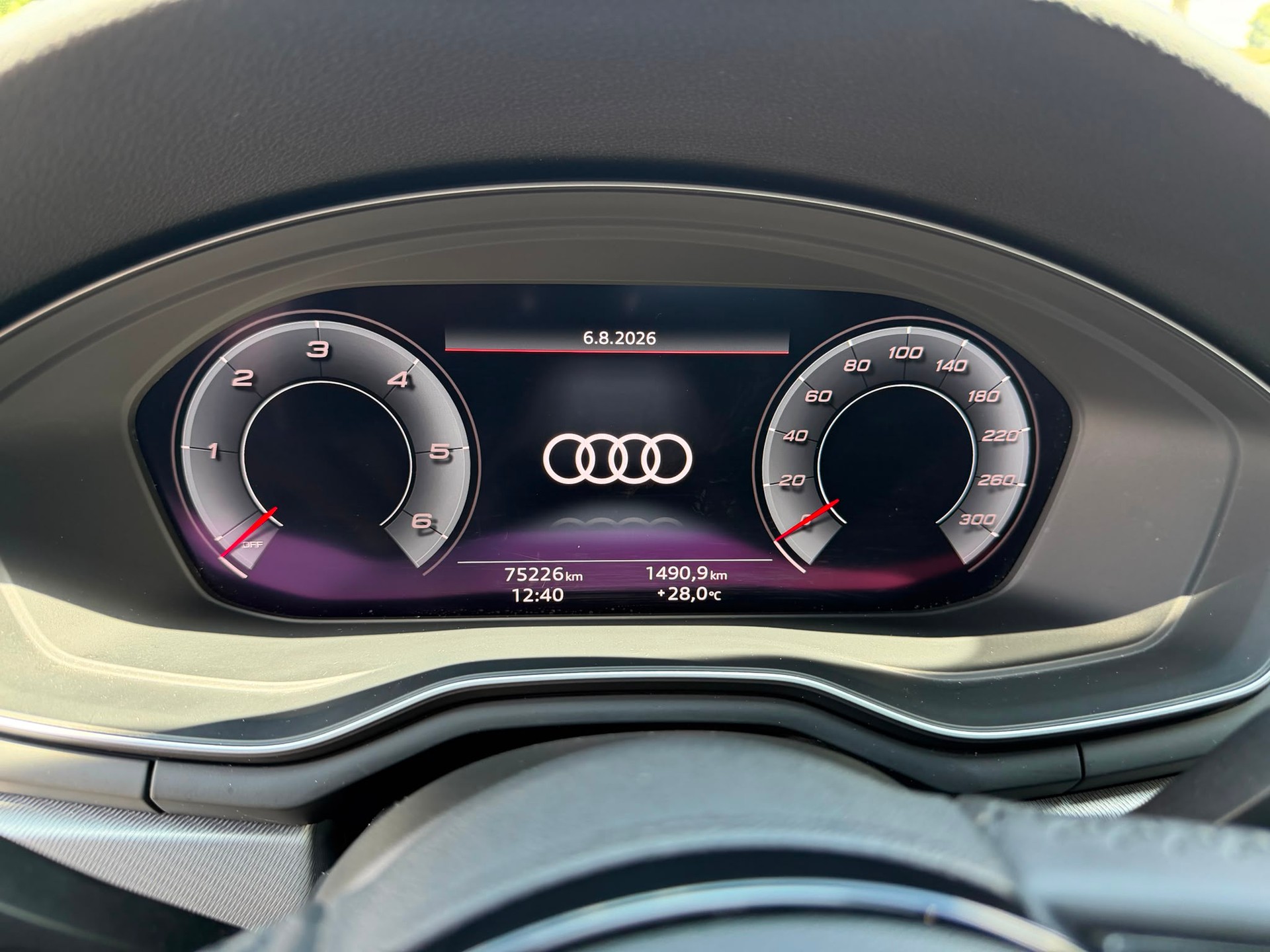 AUDI A4 Avant 40 TDI S line quattro S-tronic-image-14