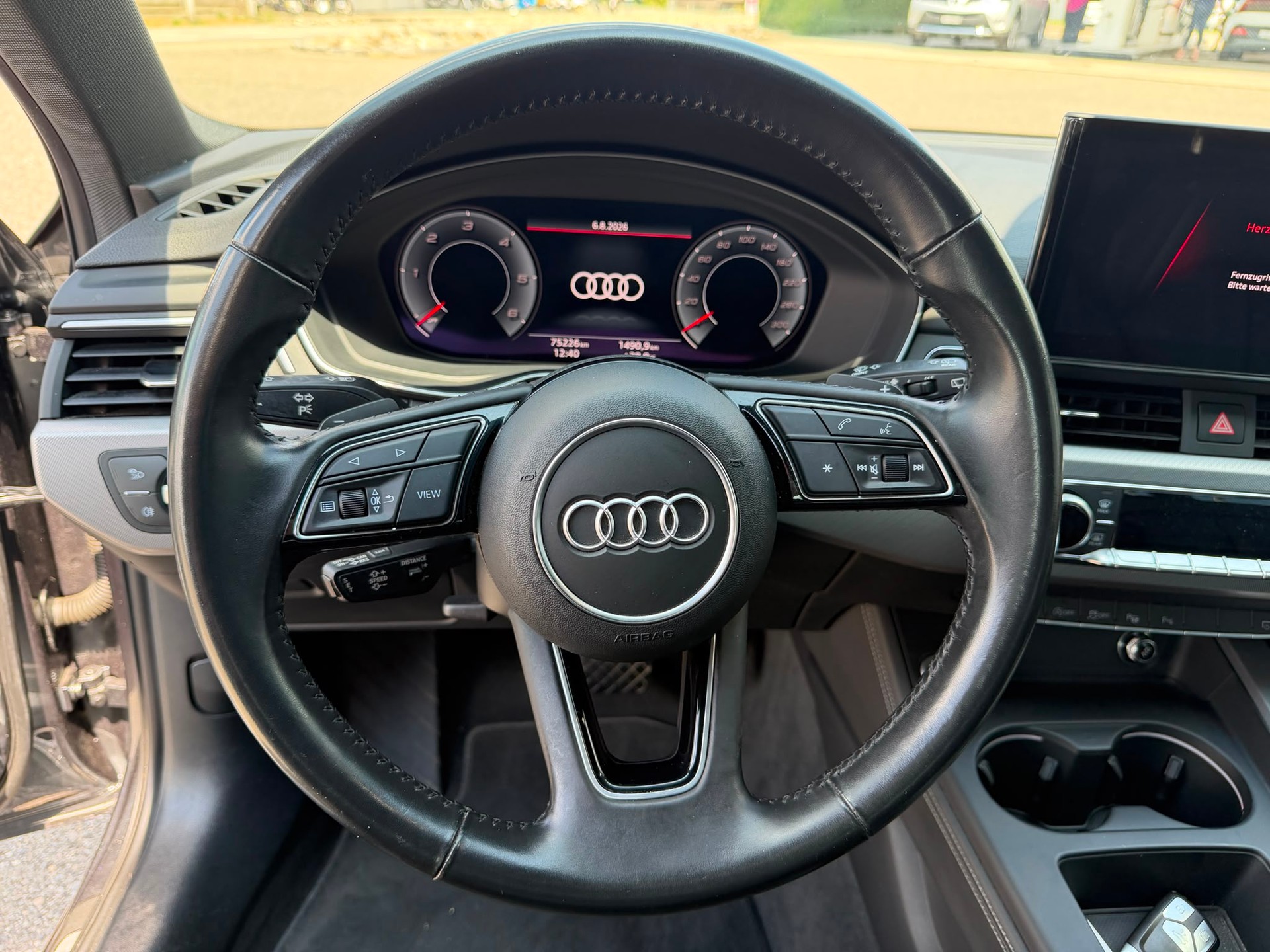 AUDI A4 Avant 40 TDI S line quattro S-tronic-image-15