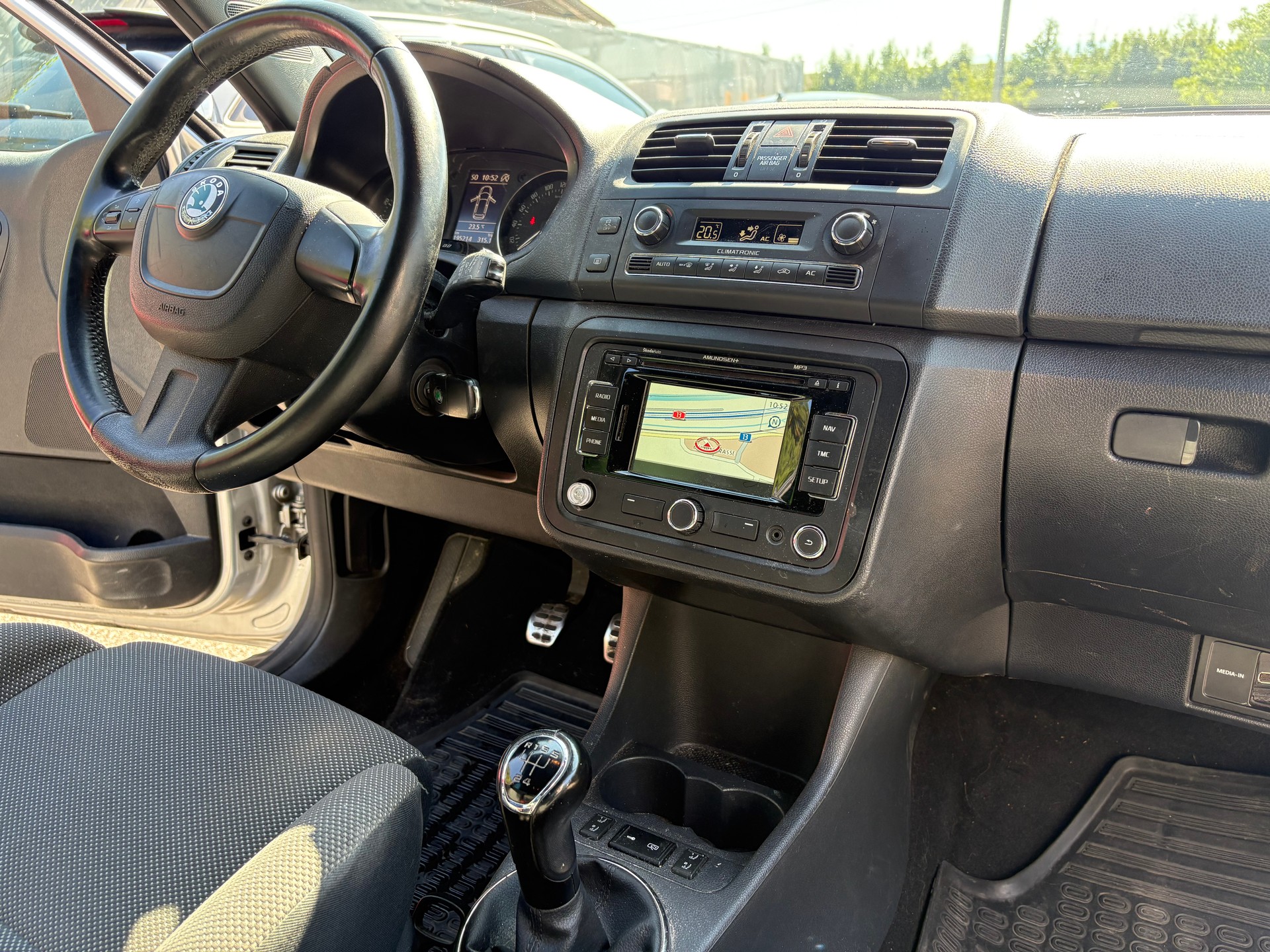 SKODA Fabia 1.2 TSI Monte Carlo-image-7