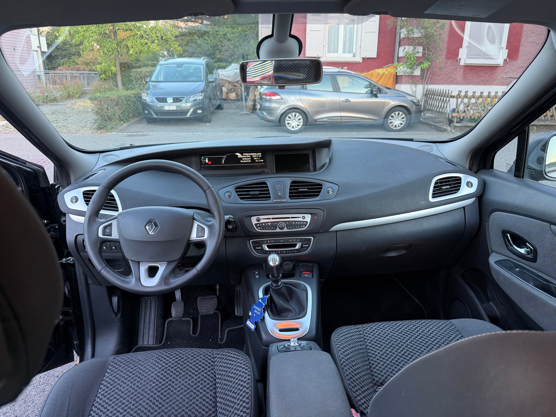 RENAULT 1.6 dCi Swiss Edition 7p-image-8