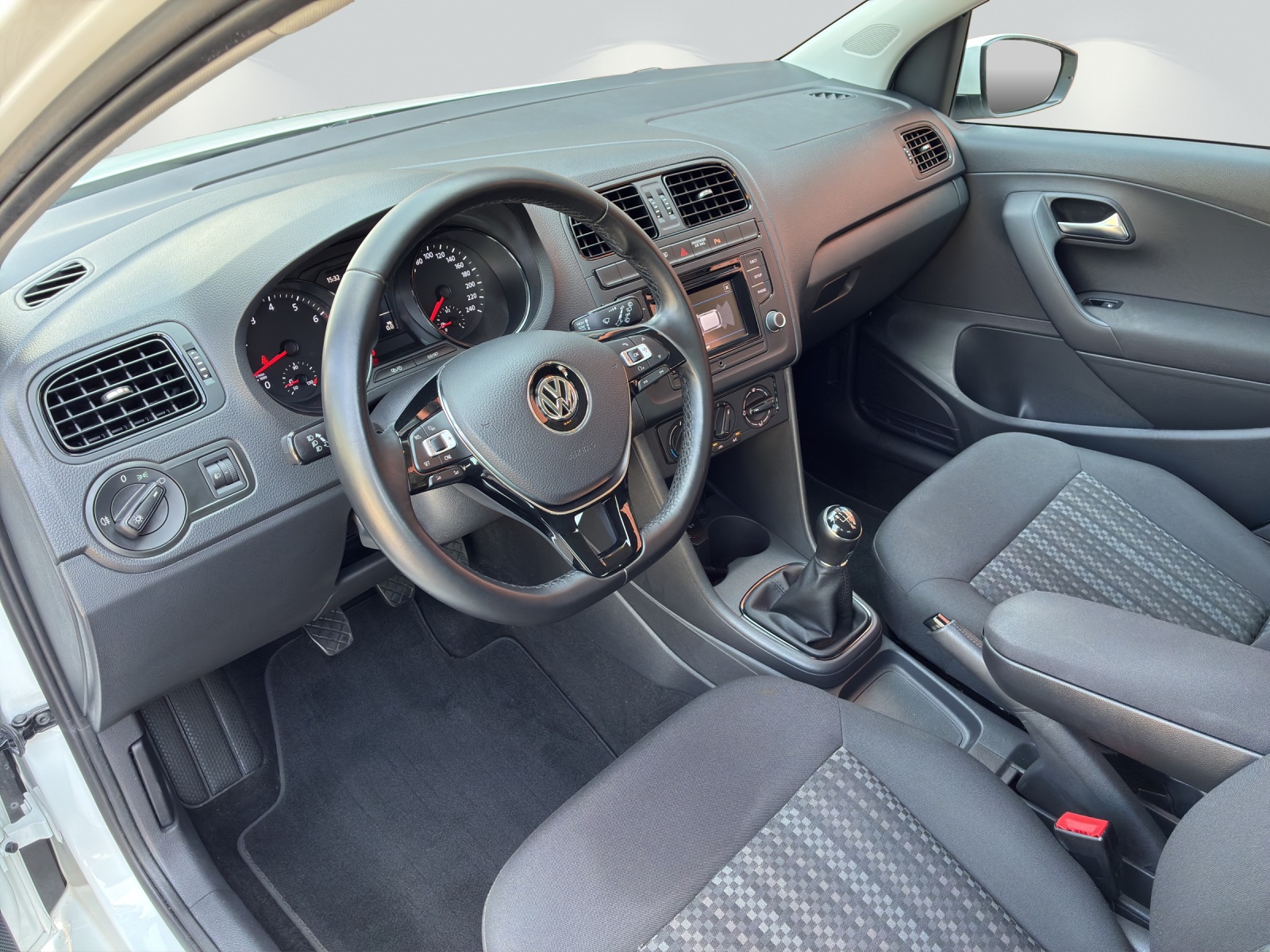 VW Polo 1.2 TSI BMT Value-image-4