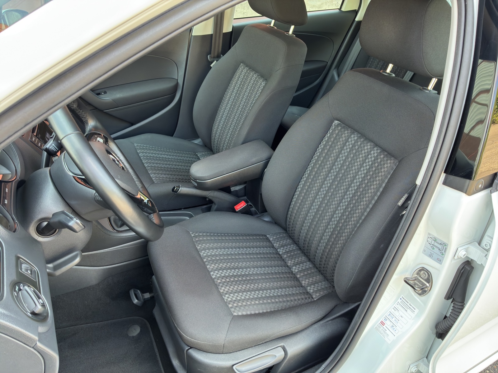 VW Polo 1.2 TSI BMT Value-image-11