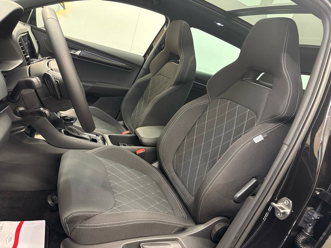 SKODA Karoq 2.0 TSI SportLine 4x4 DSG-image-3