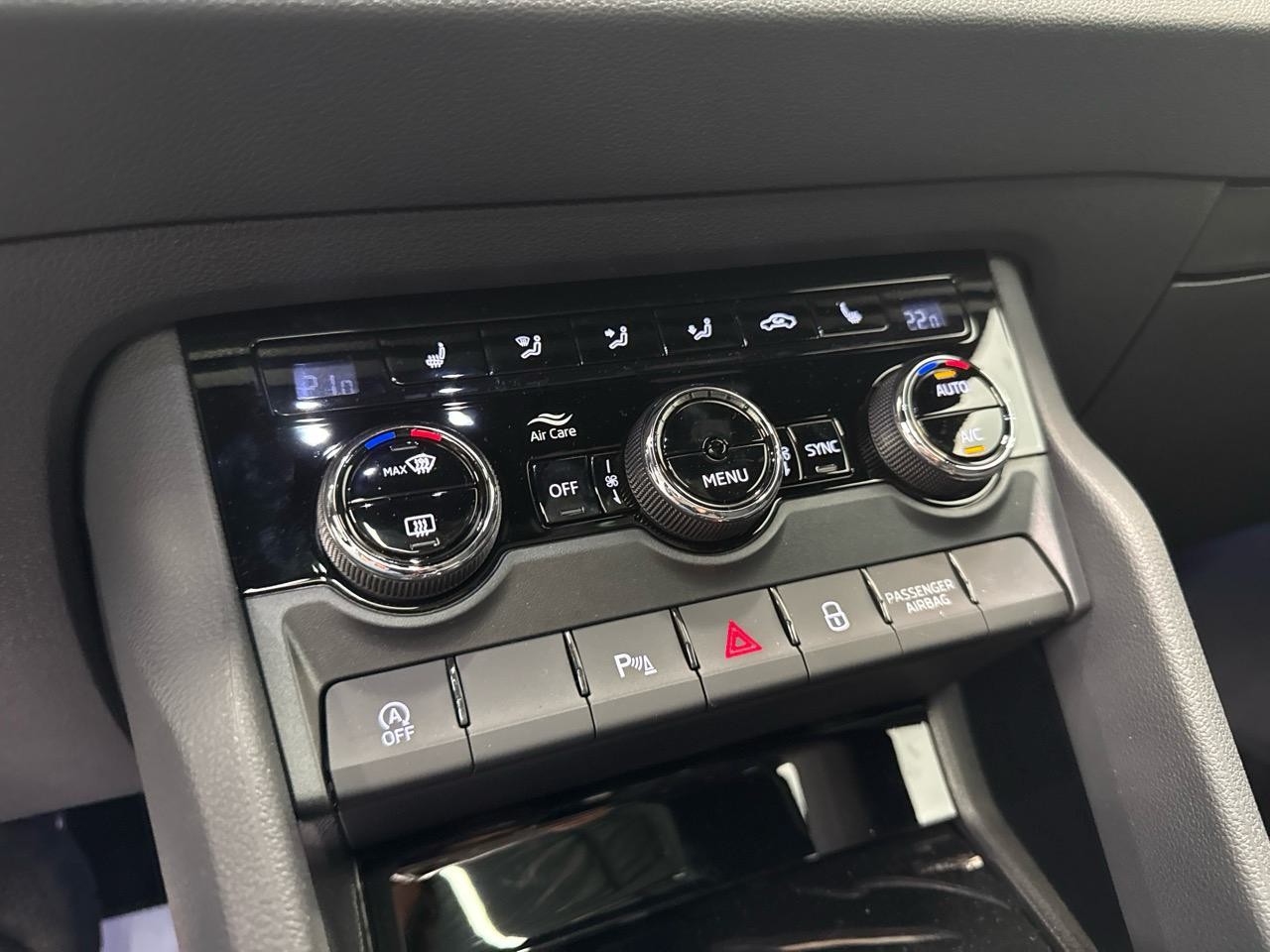 SKODA Karoq 2.0 TSI SportLine 4x4 DSG-image-7