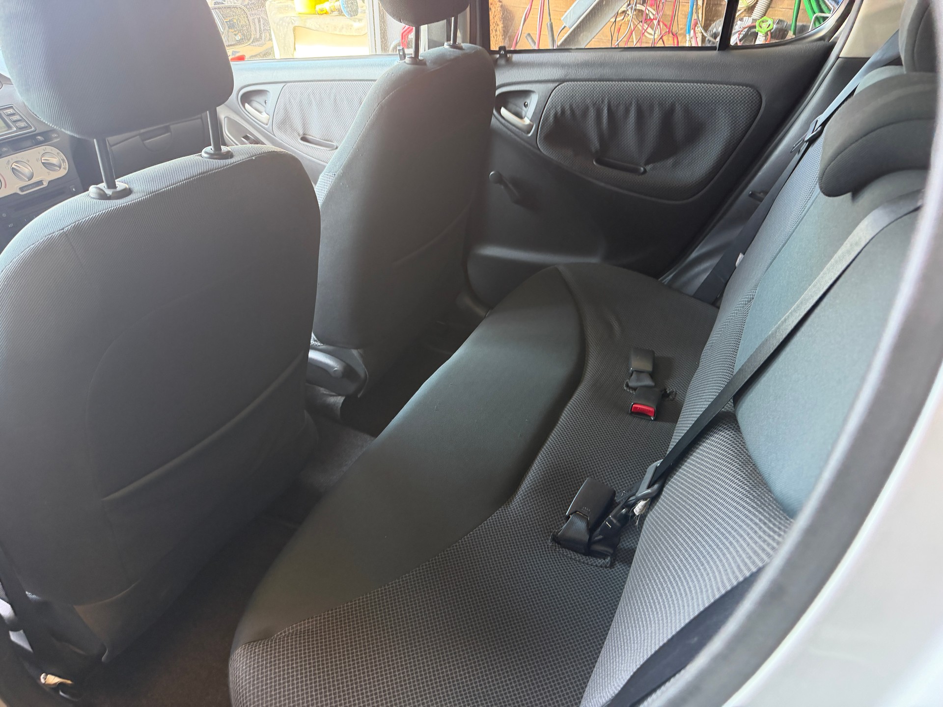 TOYOTA Yaris 1.3 Linea Sol MFK 04.02.2026-image-5