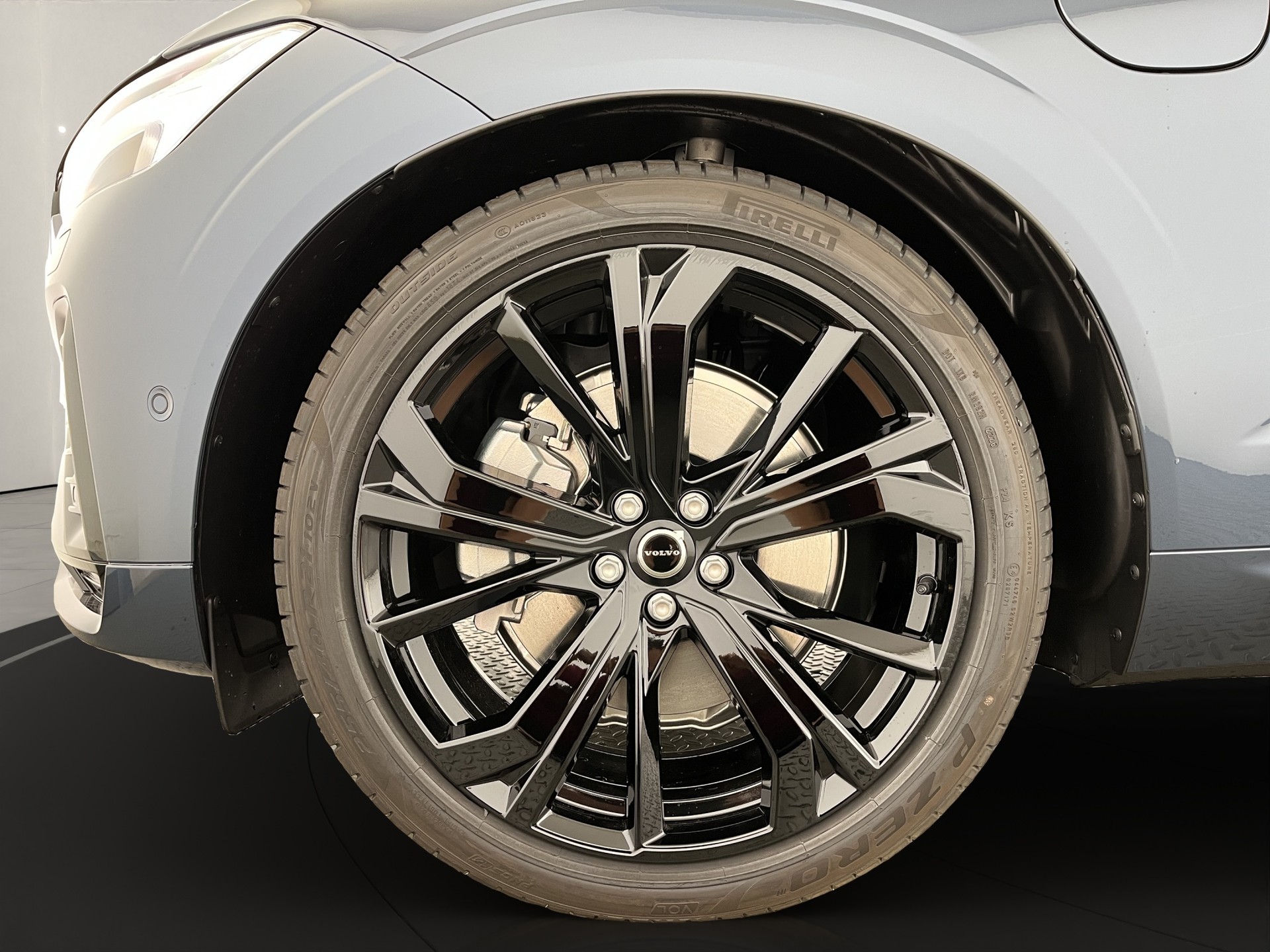 VOLVO XC60 2.0 T8 TE Black Edition eAWD-image-6