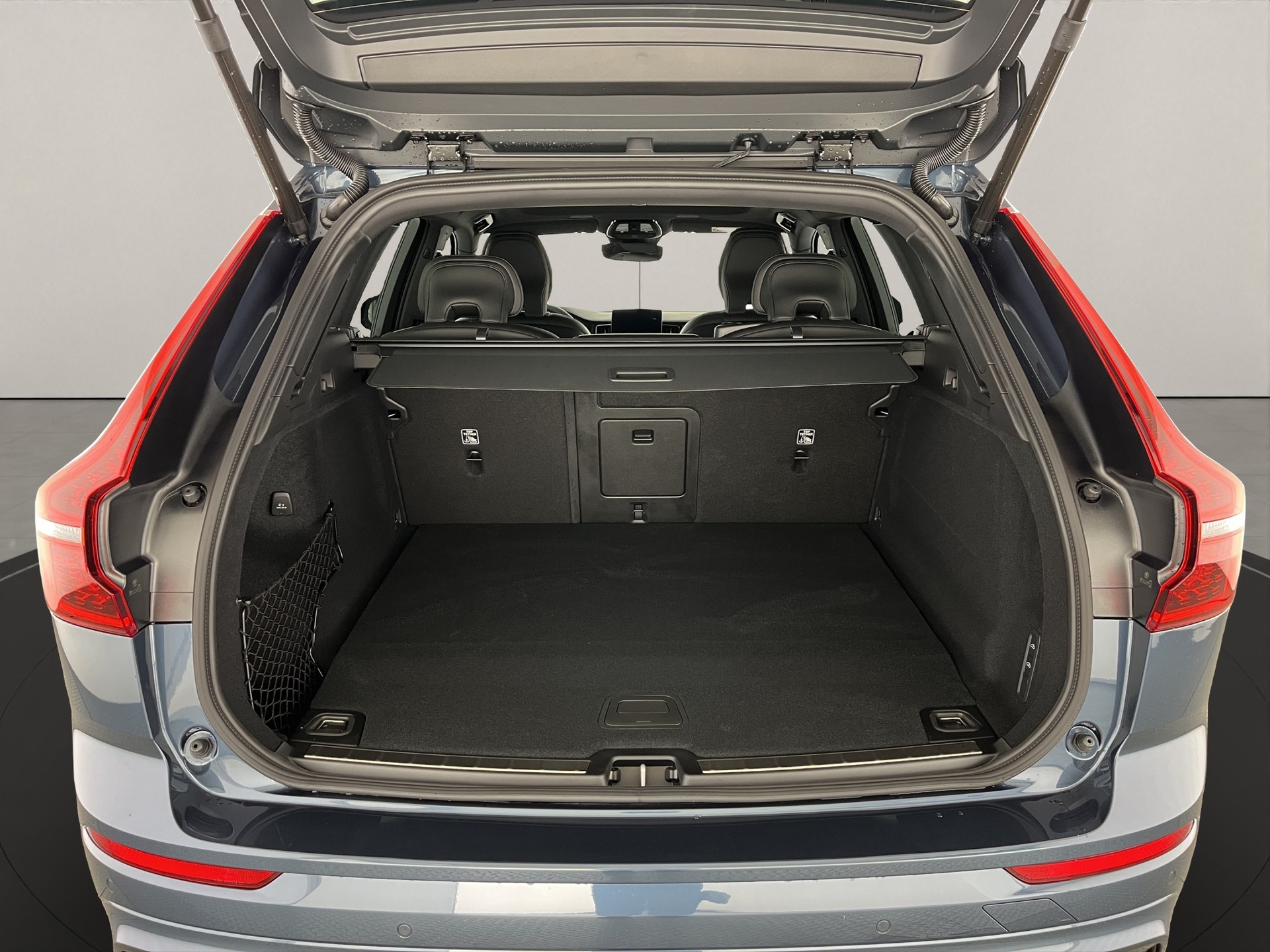 VOLVO XC60 2.0 T8 TE Black Edition eAWD-image-5