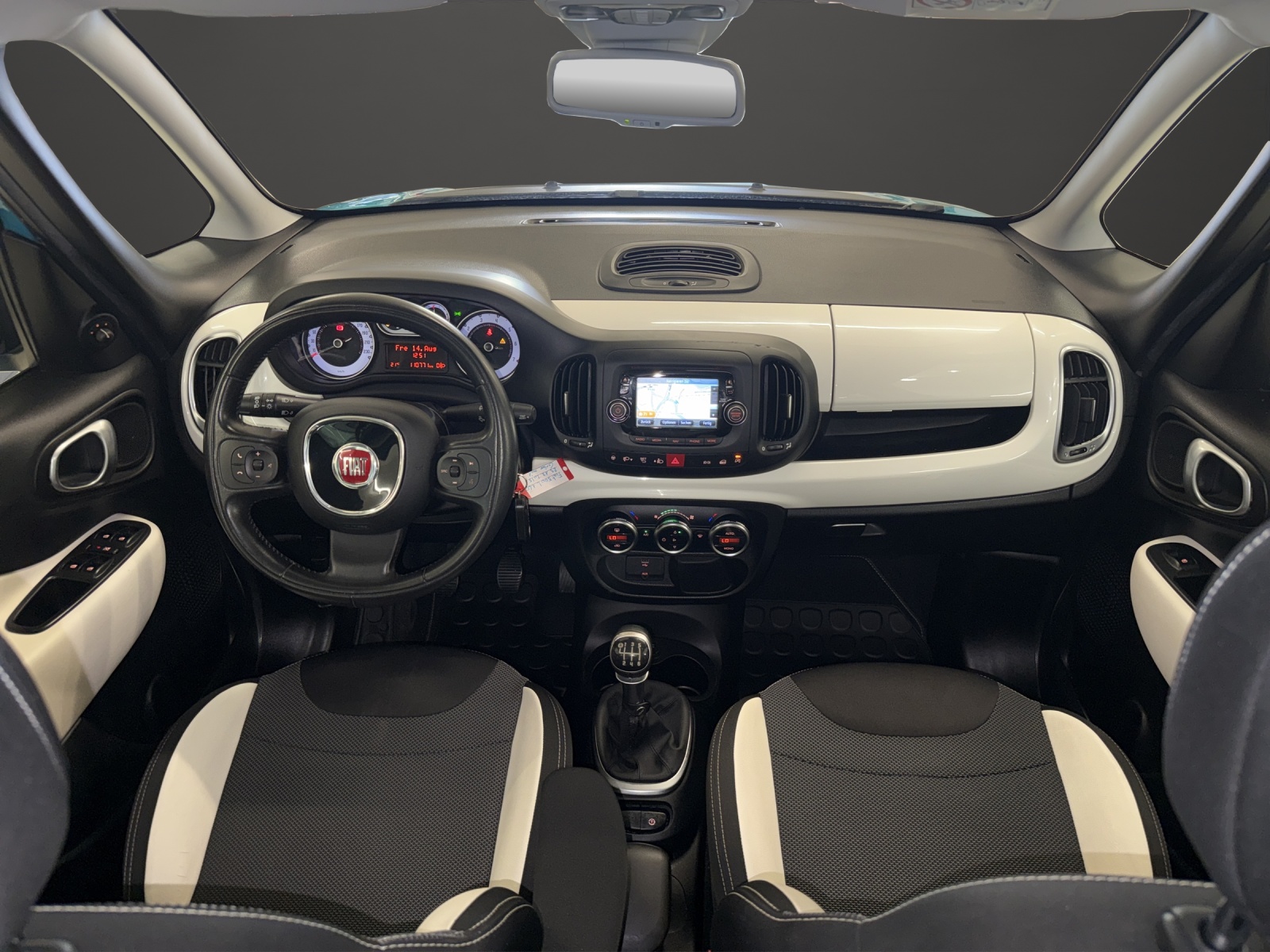 FIAT 500L 1.6 JTD Trekking-image-8